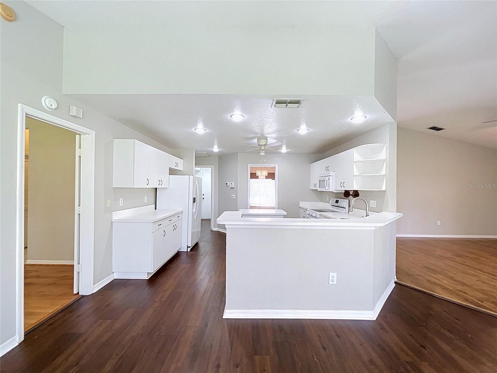 4012 THACKERY WAY — photo 33