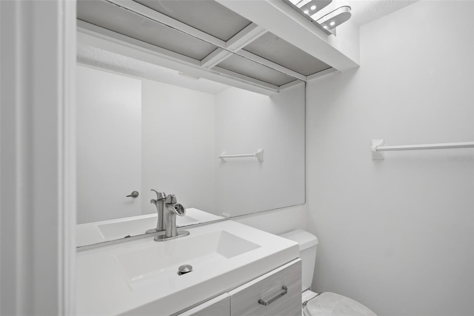 5824 IDLE FOREST PL — photo 17