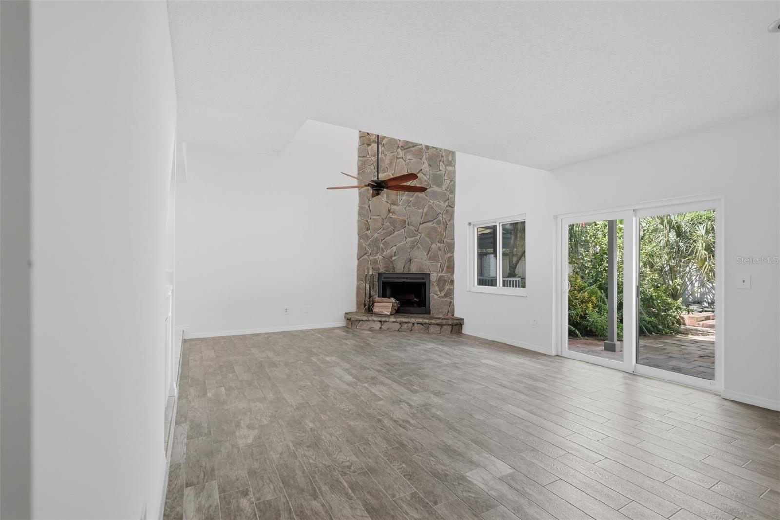 5824 IDLE FOREST PL — photo 15