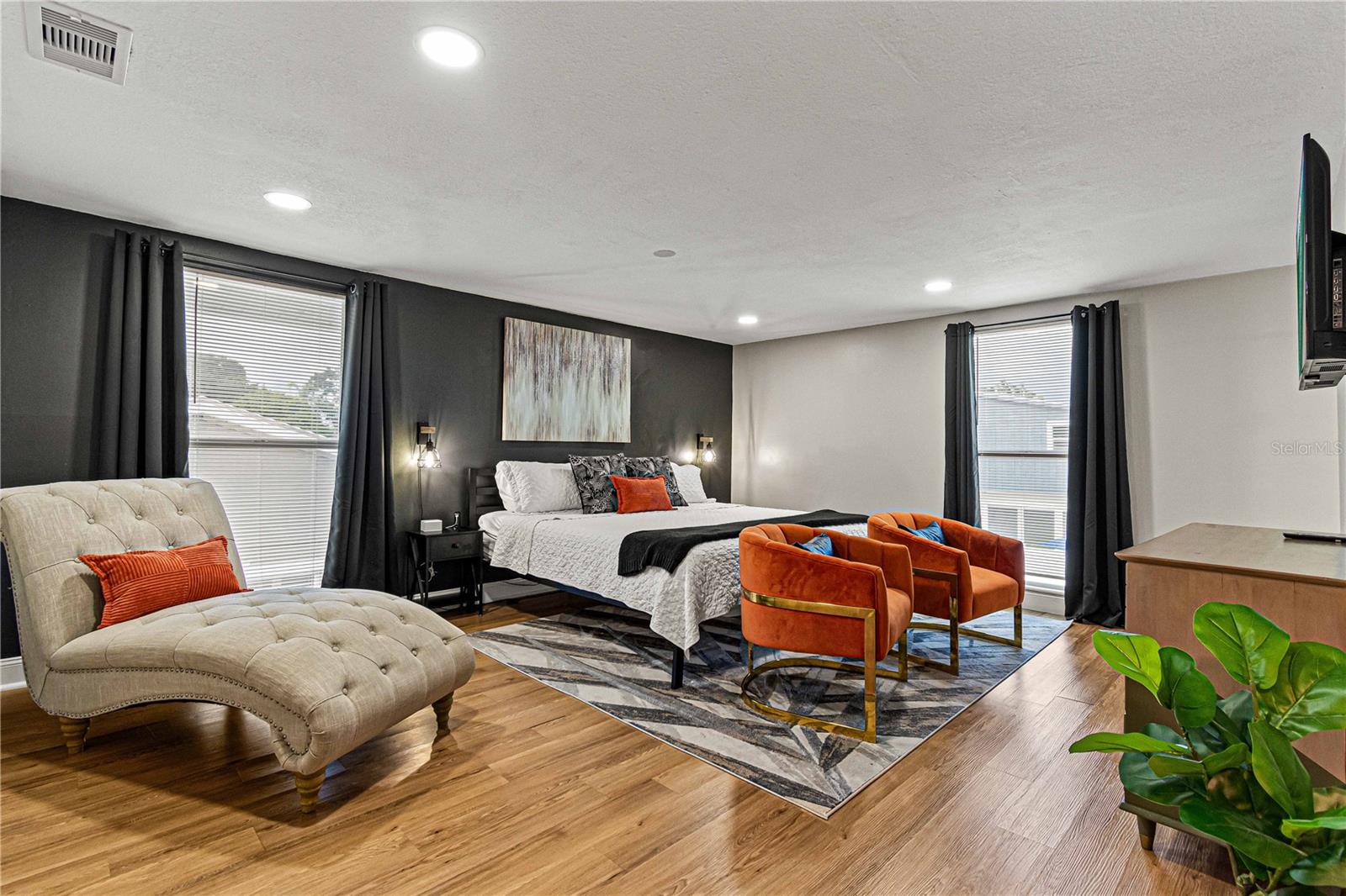 7501 RUSTIC DR — photo 36
