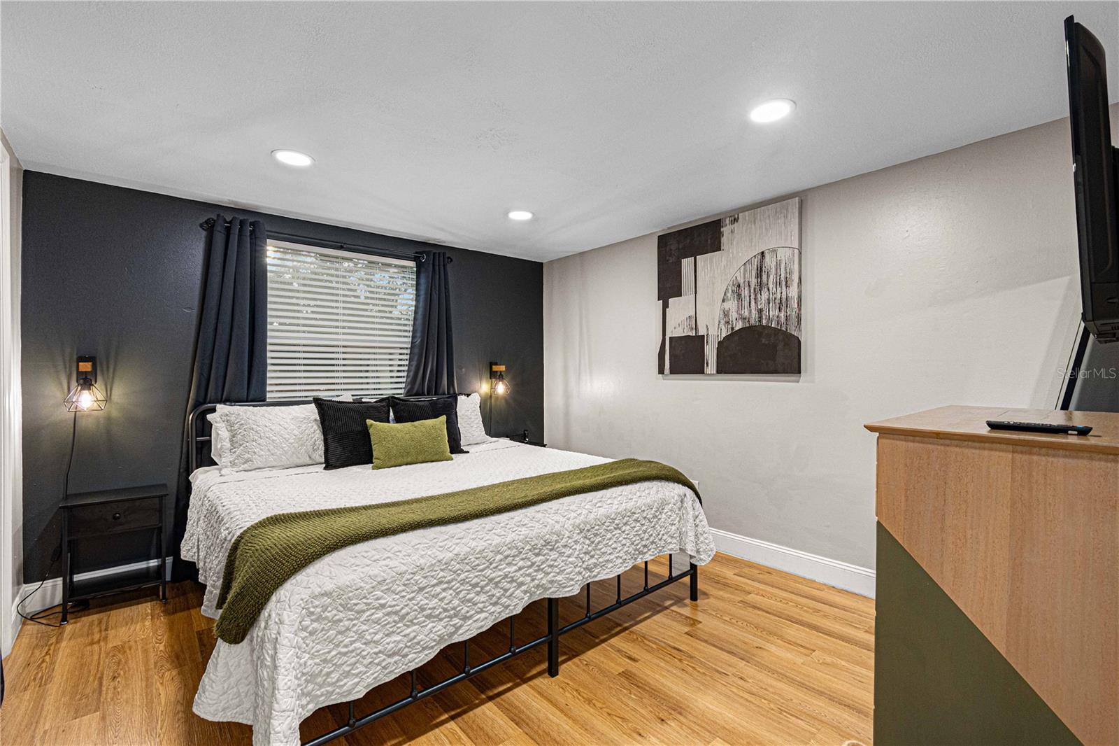 7501 RUSTIC DR — photo 29