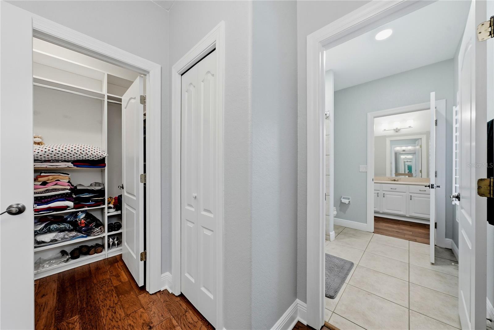 9244 RHEA DR — photo 42
