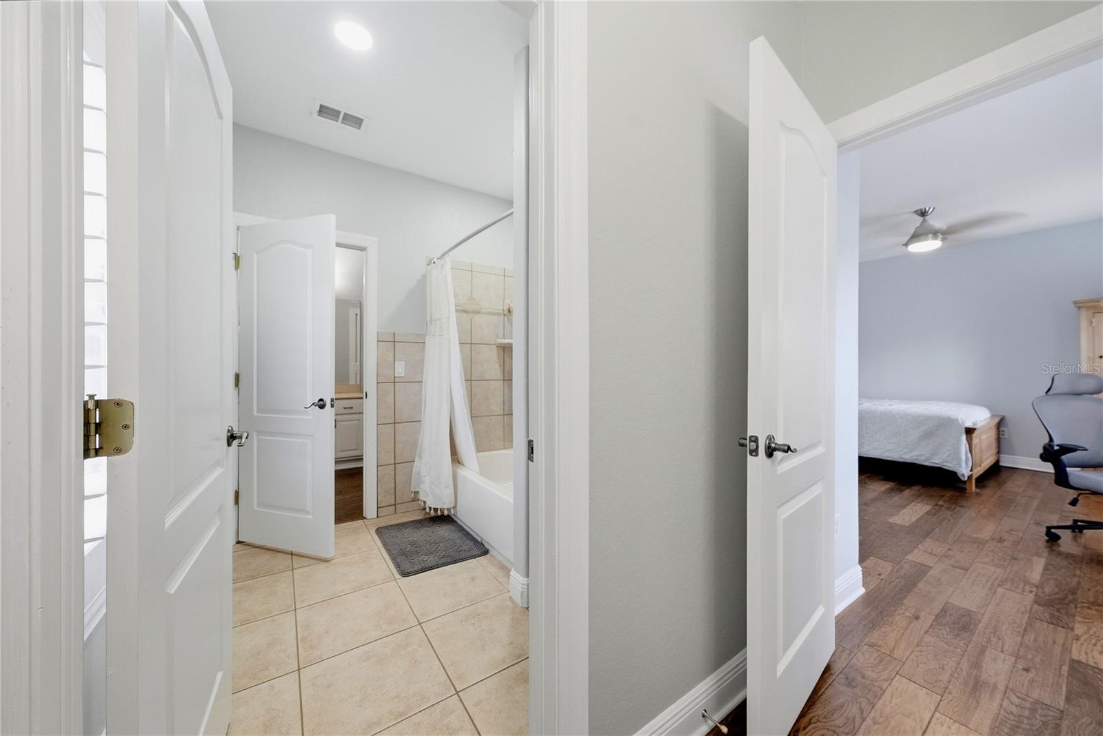 9244 RHEA DR — photo 43