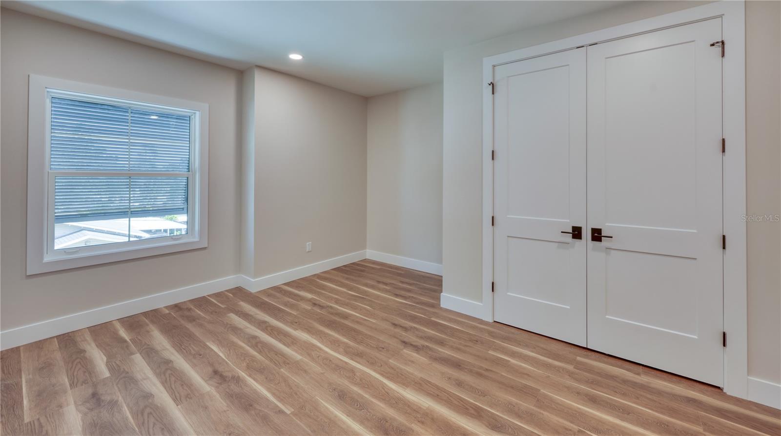 785 LIME ST — photo 27