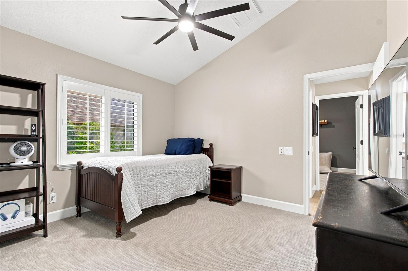 23610 GRACEWOOD CIR — photo 51