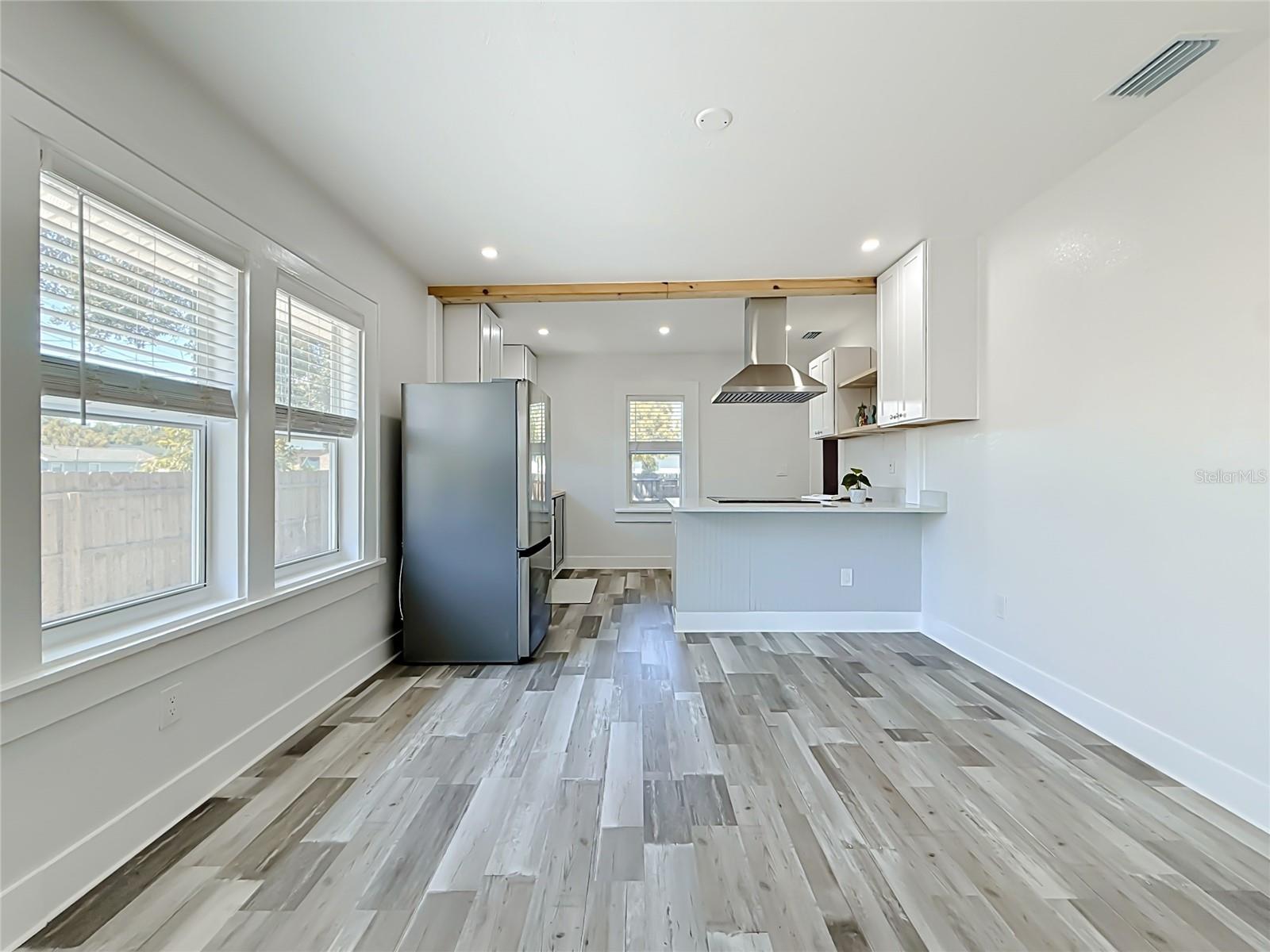 1435 PRESCOTT ST S — photo 3
