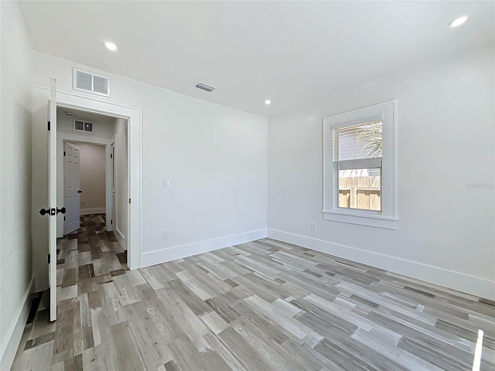 1435 PRESCOTT ST S — photo 13