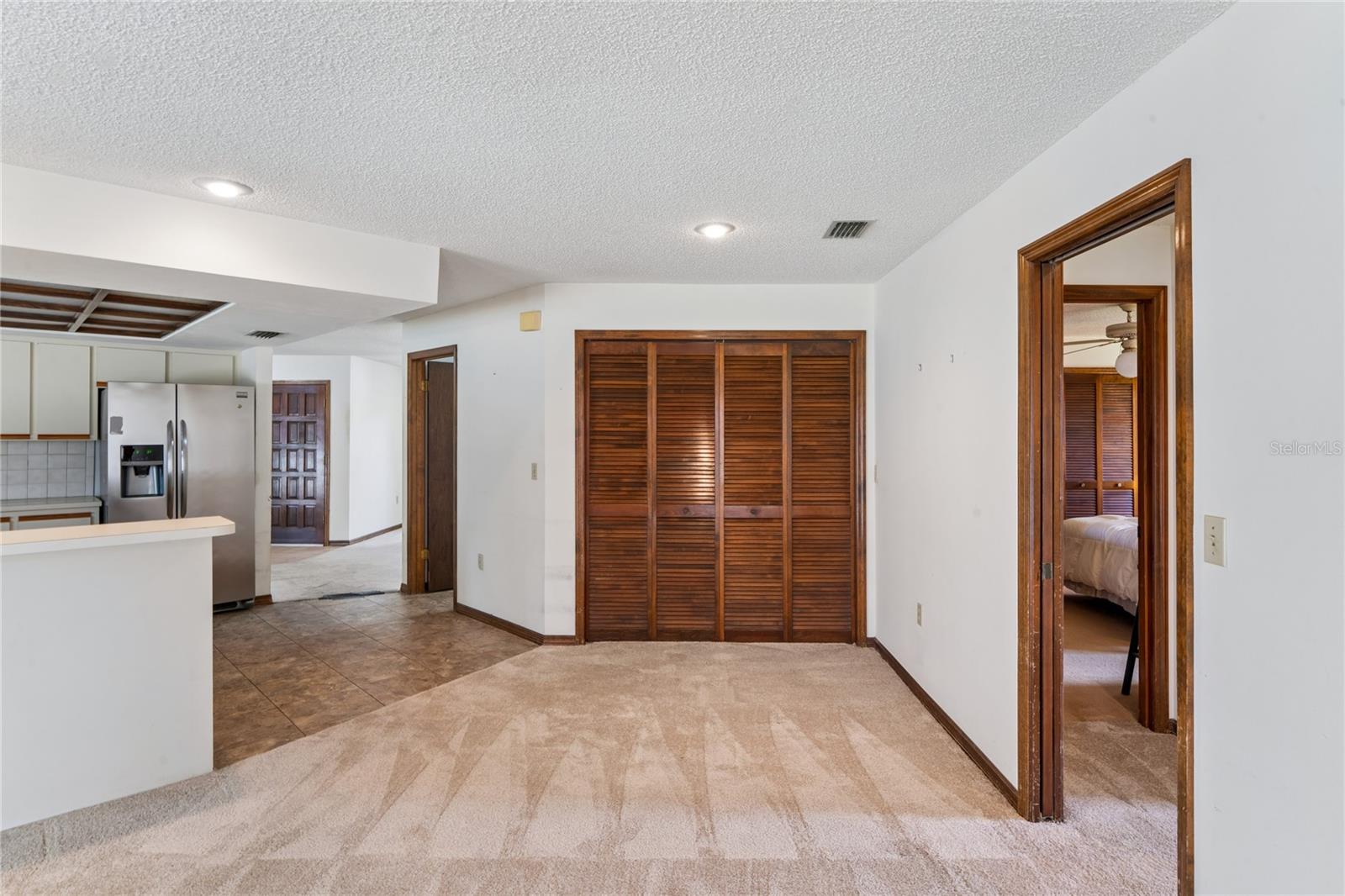 2715 LAUREL OAK DR — photo 17