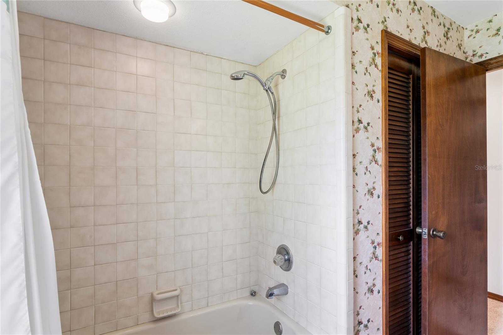 2715 LAUREL OAK DR — photo 43