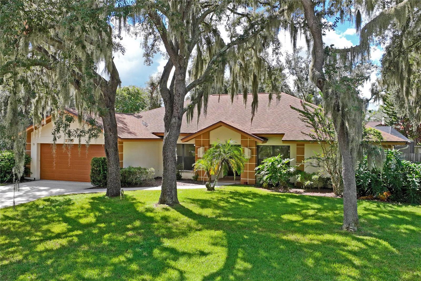 2715 LAUREL OAK DR — photo 2