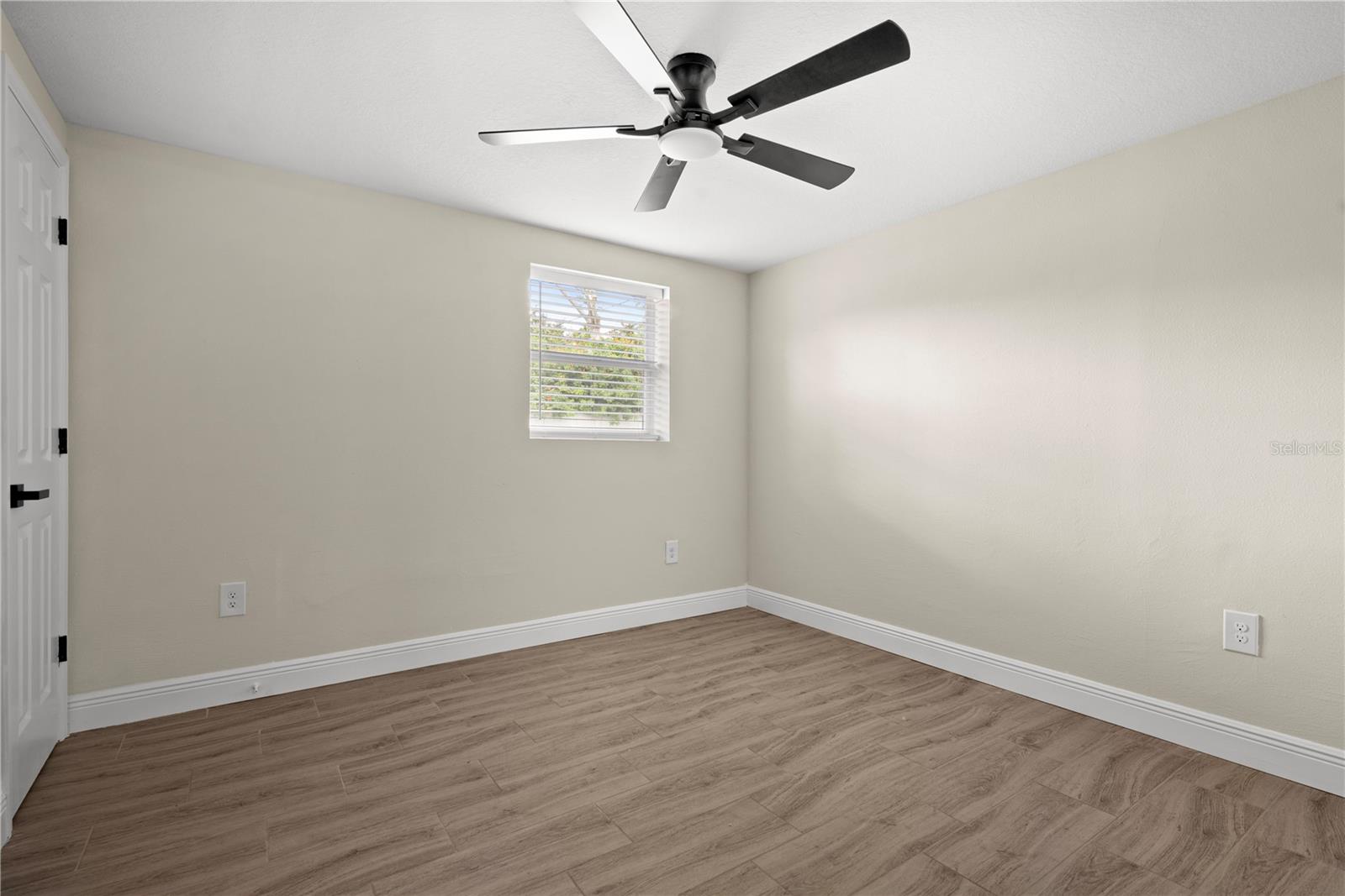 4841 ZODIAC AVE — photo 16