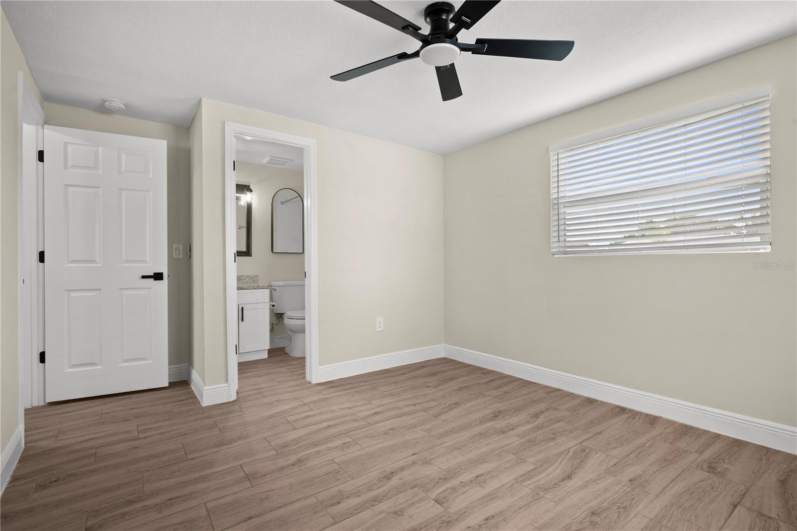 4841 ZODIAC AVE — photo 12