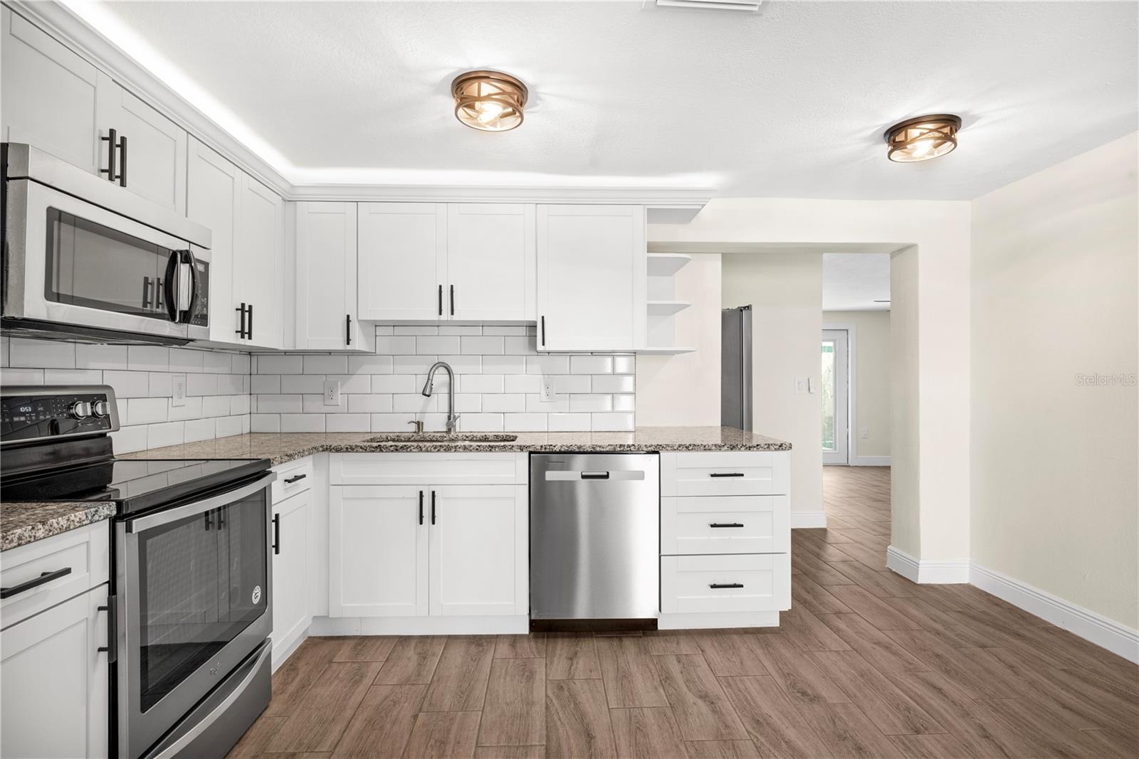 4841 ZODIAC AVE — photo 8