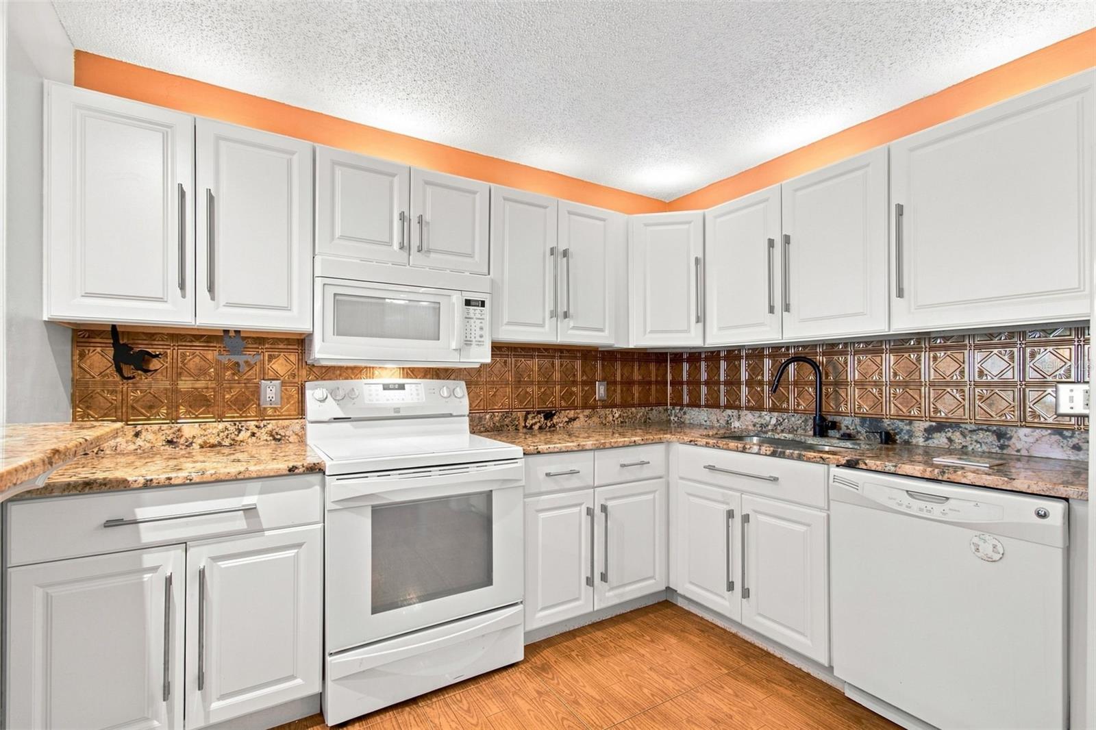 7700 SUN ISLAND DR S #202 — photo 11