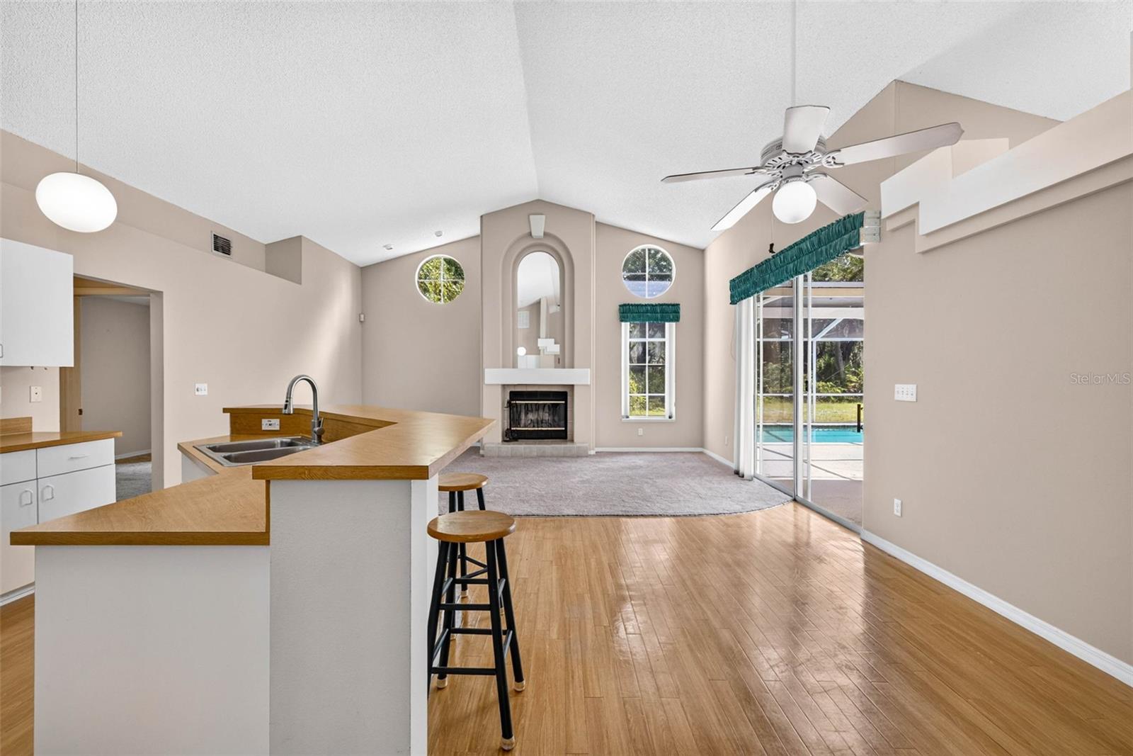 3318 SILVERPOND DR — photo 13