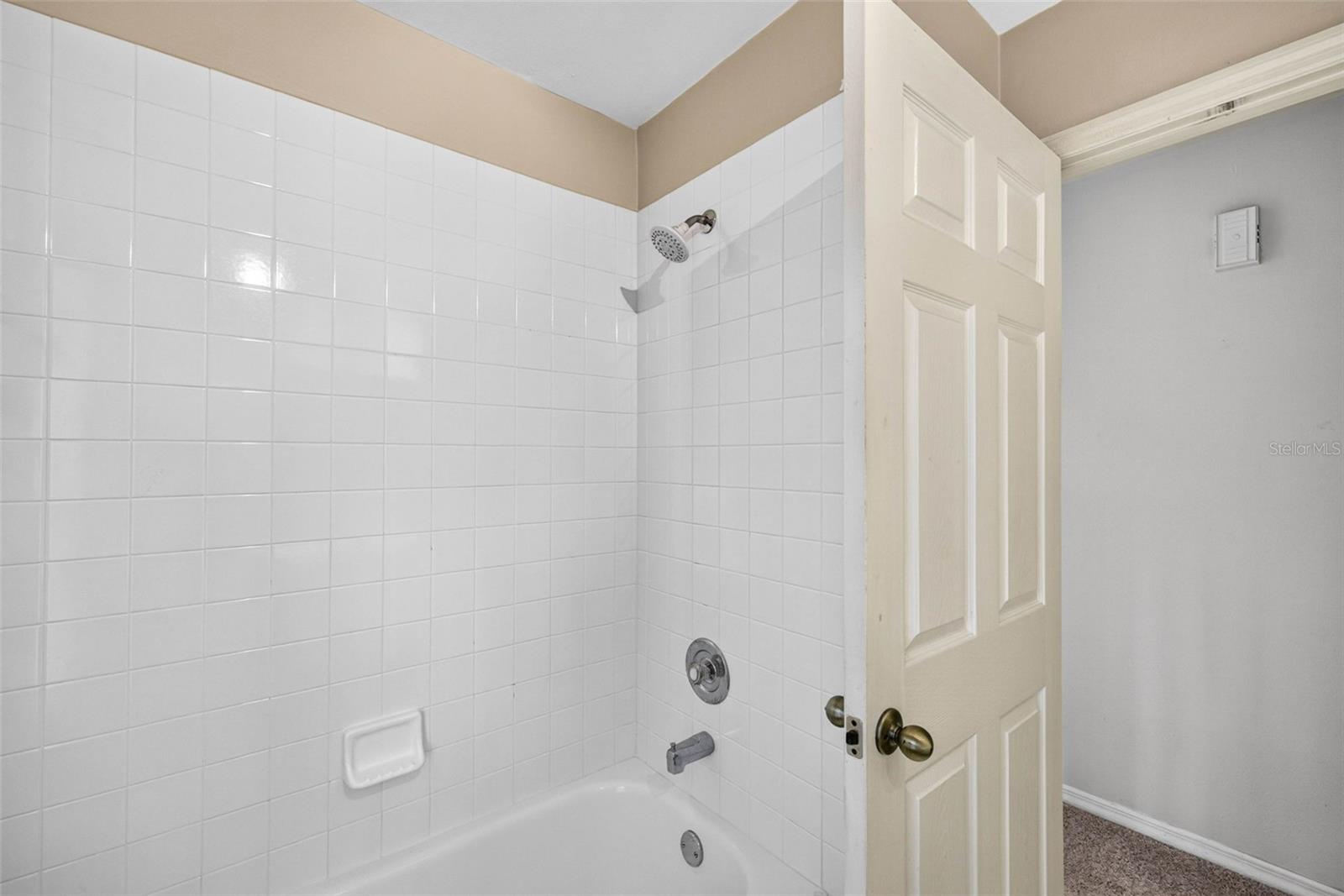 3318 SILVERPOND DR — photo 24
