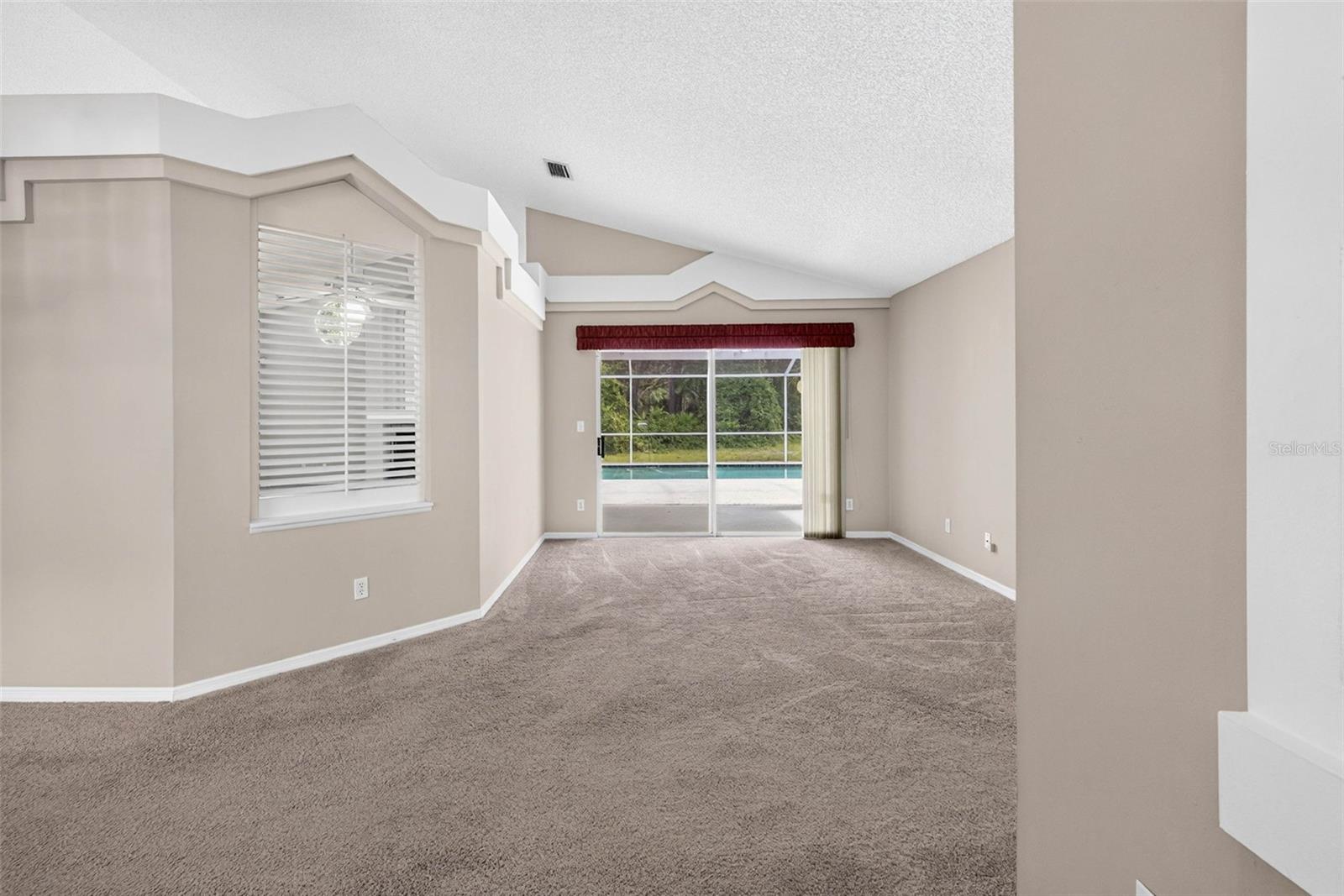 3318 SILVERPOND DR — photo 7