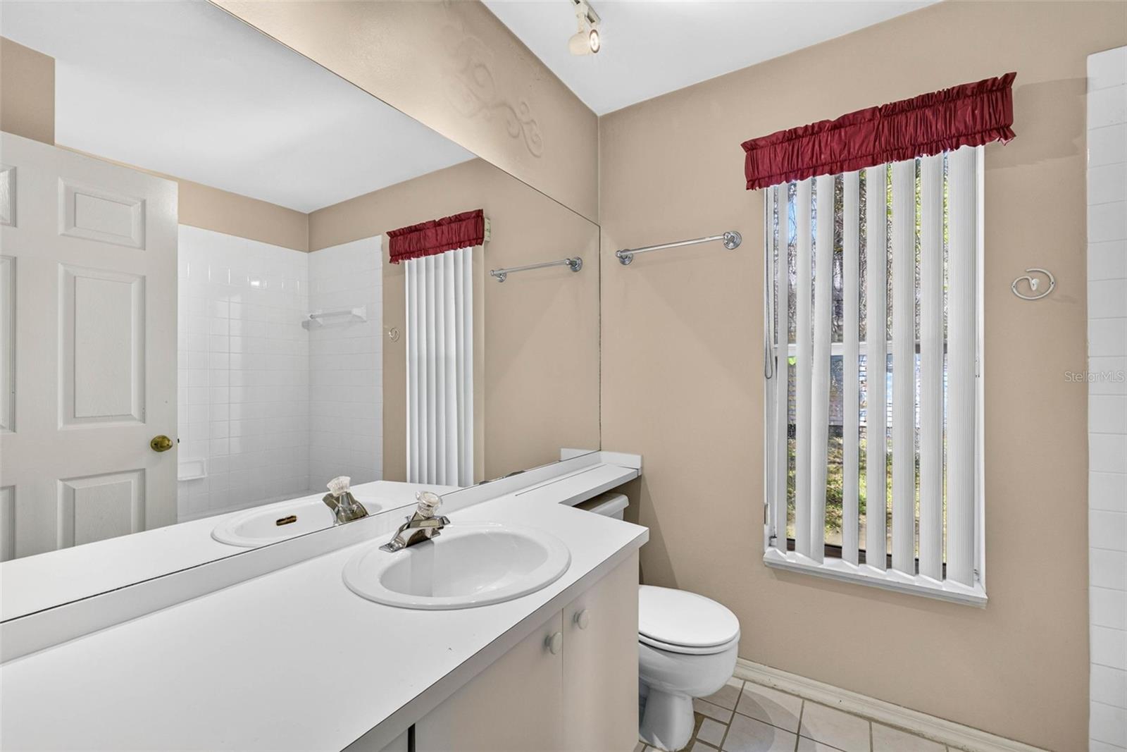 3318 SILVERPOND DR — photo 25