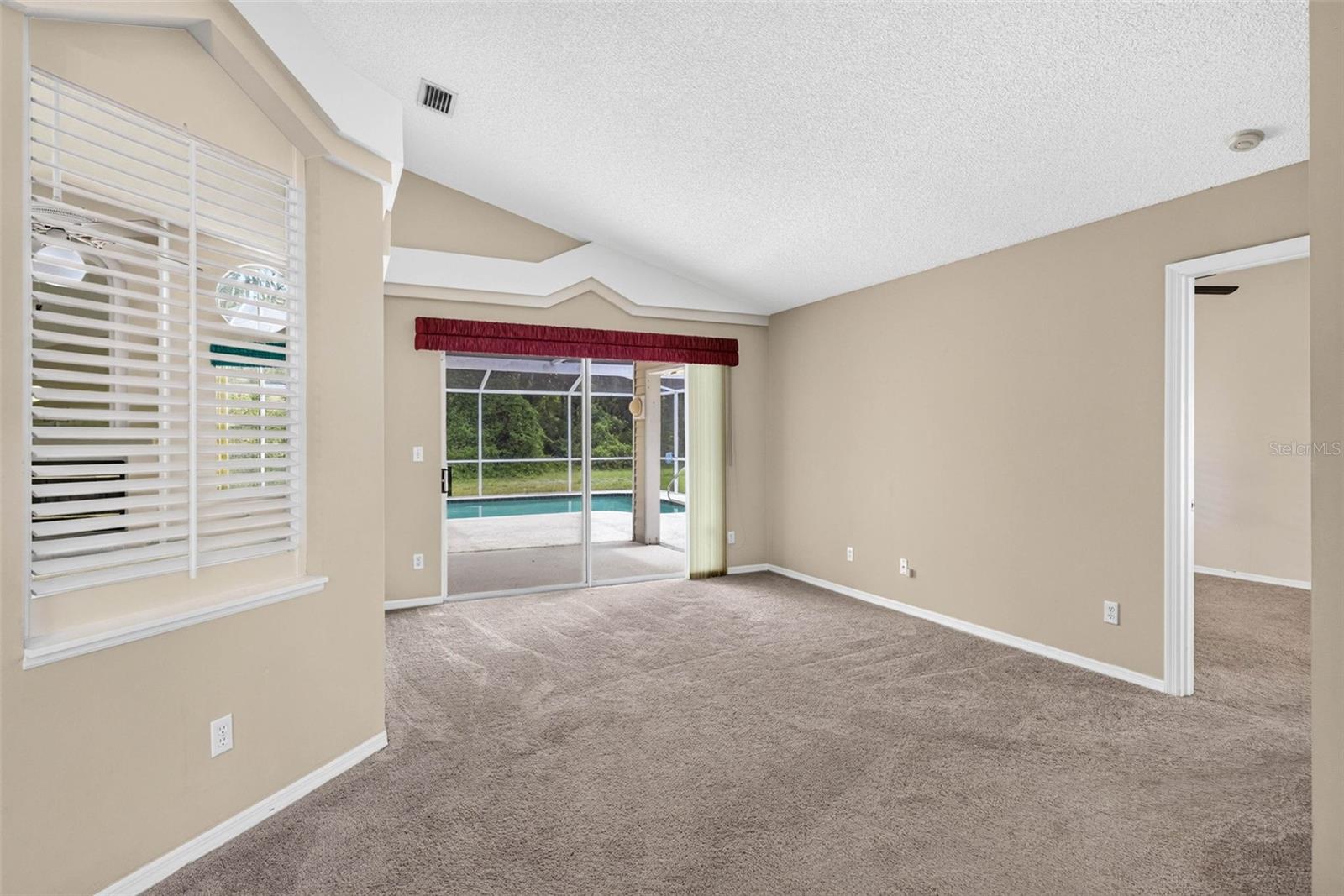 3318 SILVERPOND DR — photo 10