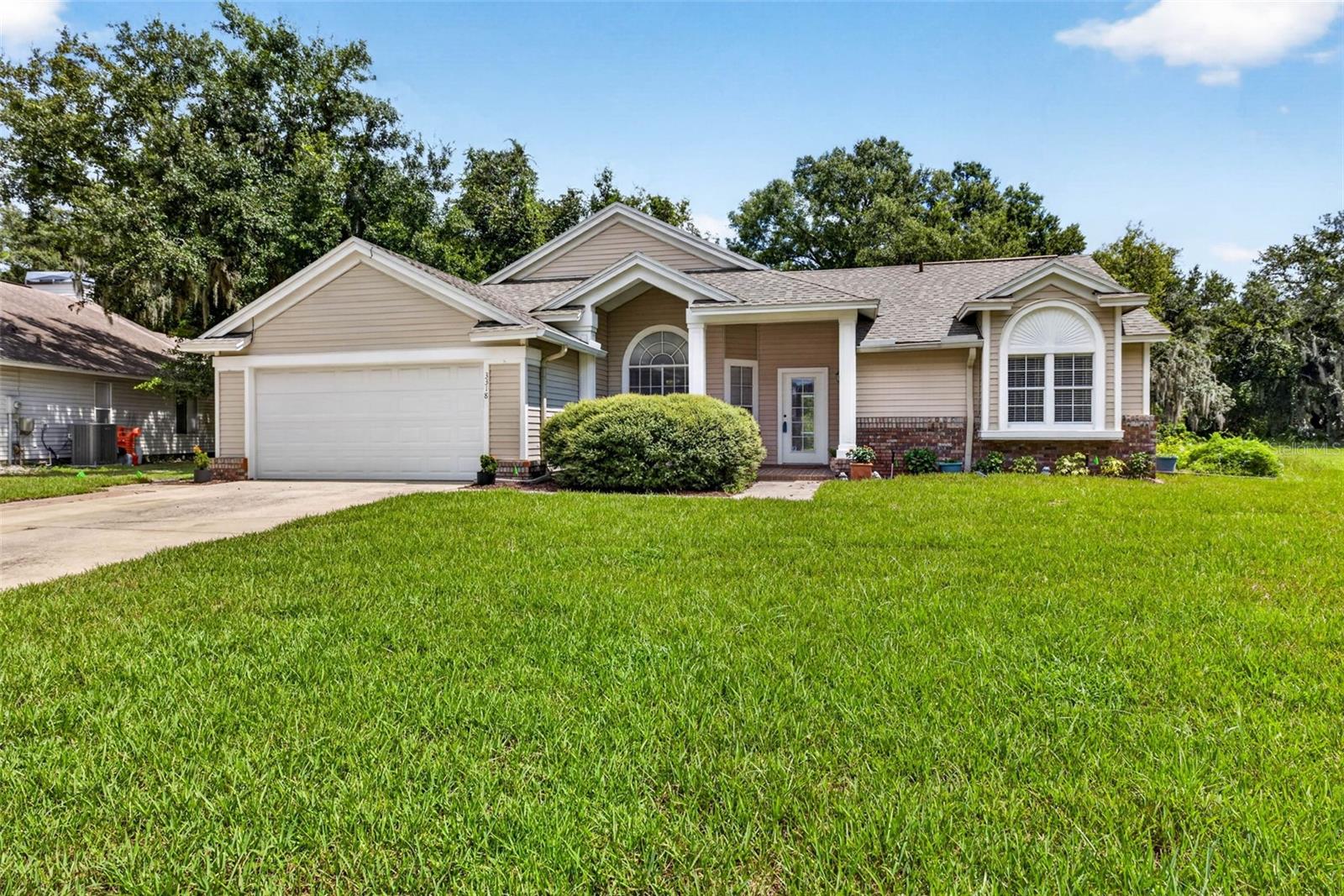 3318 SILVERPOND DR — photo 2
