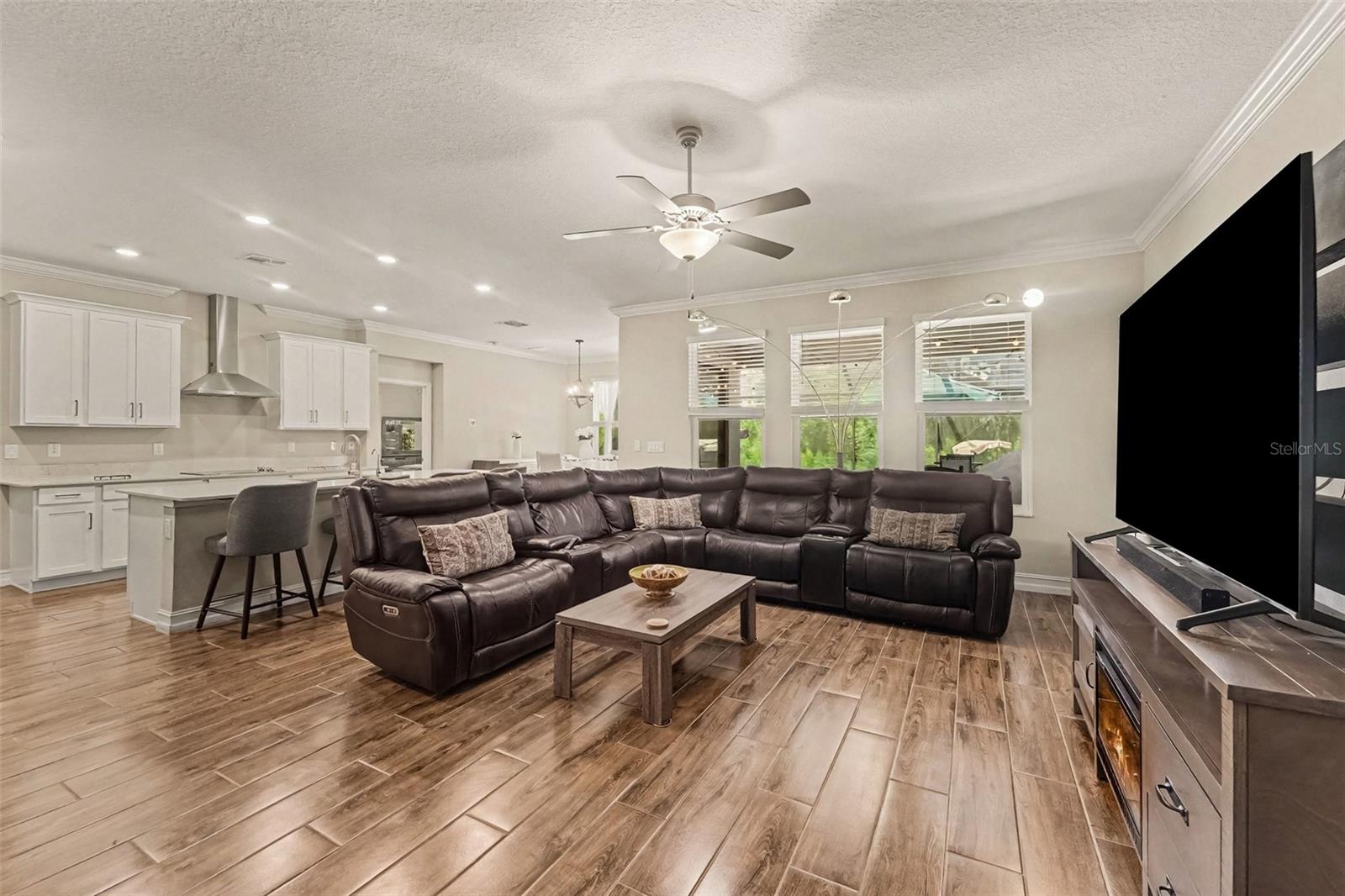 21590 VIOLET PERIWINKLE DR — photo 2