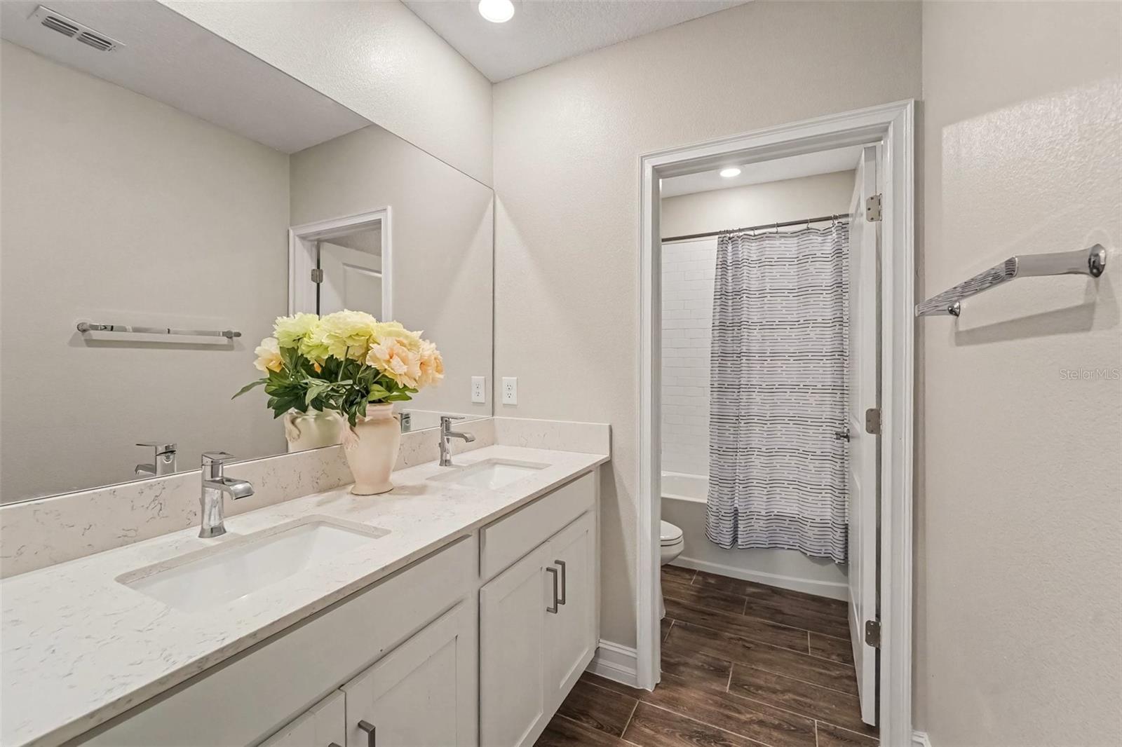 21590 VIOLET PERIWINKLE DR — photo 34
