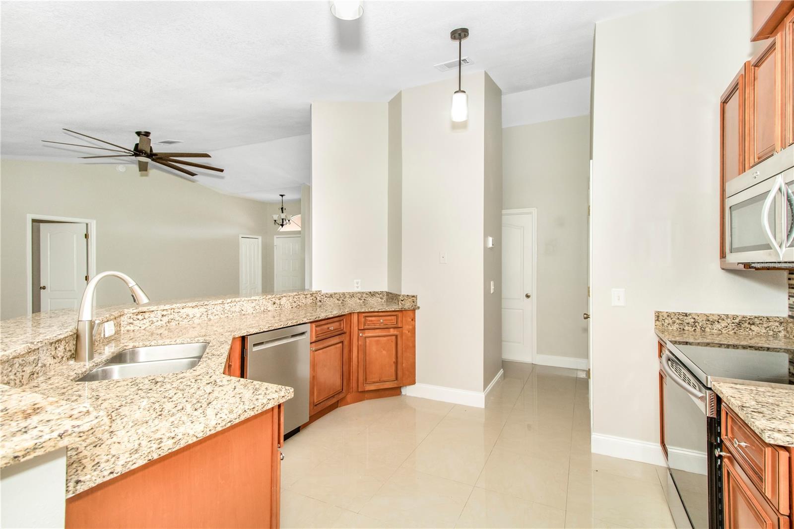 4700 BALSAM DR — photo 7