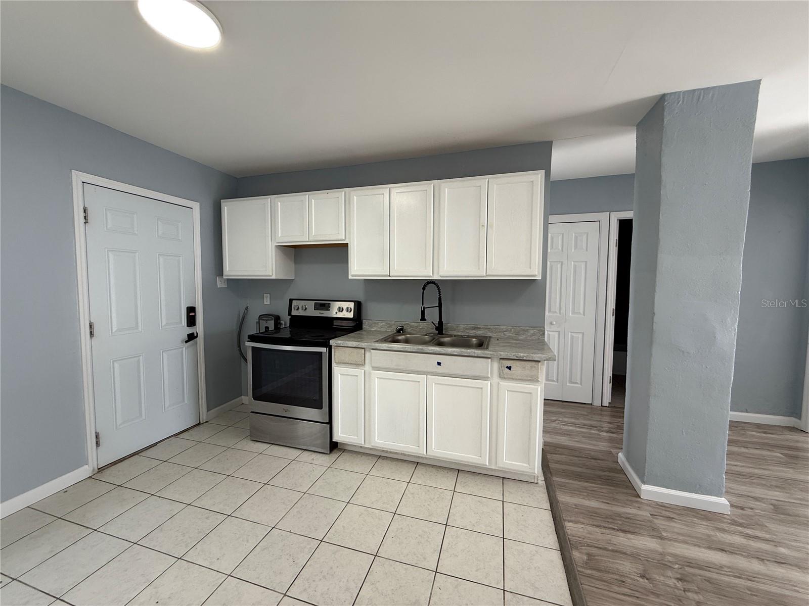 3408 E DR MARTIN LUTHER KING JR BLVD #4 — photo 6