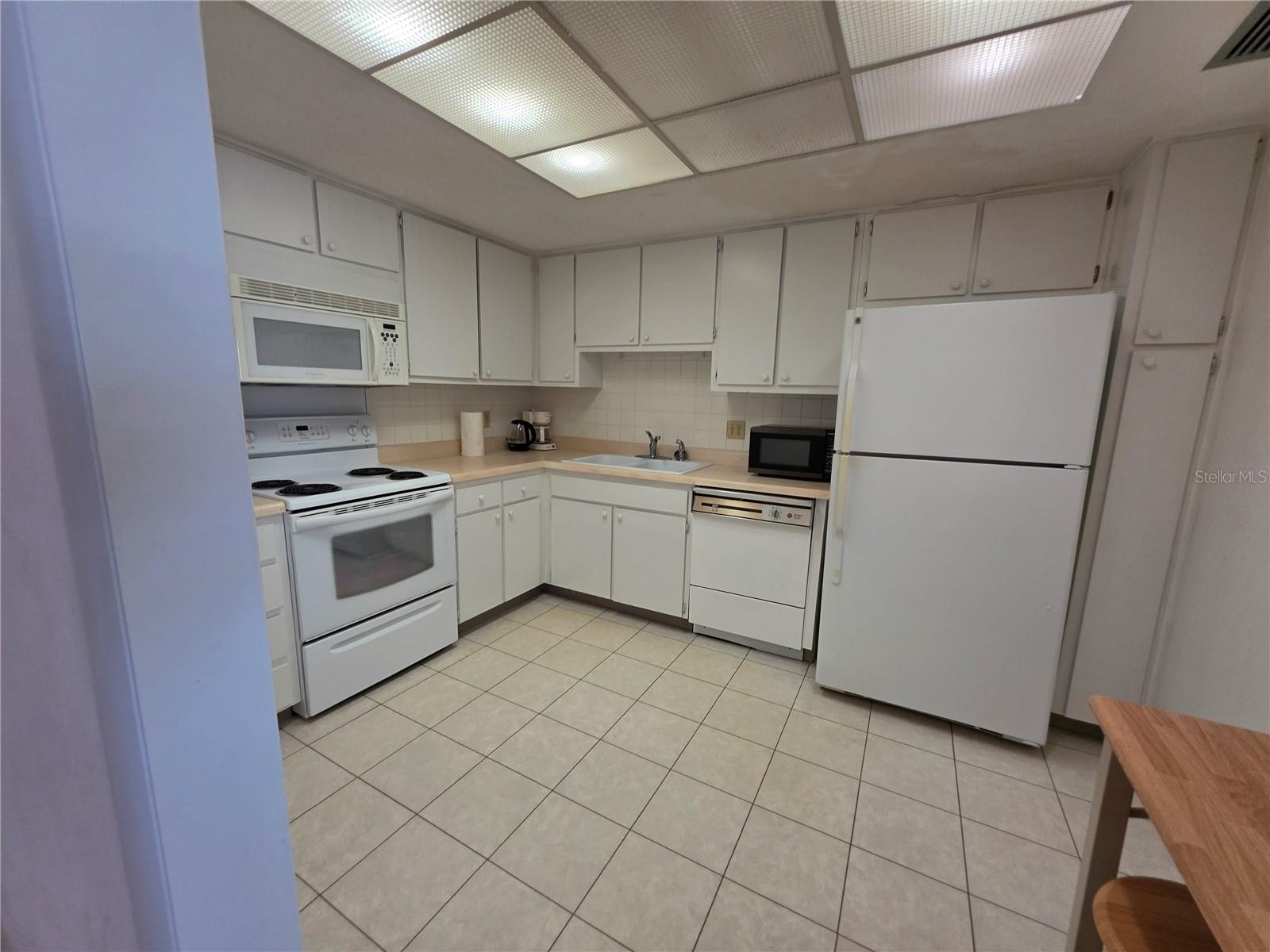 675 S GULFVIEW BLVD #1007 — photo 12