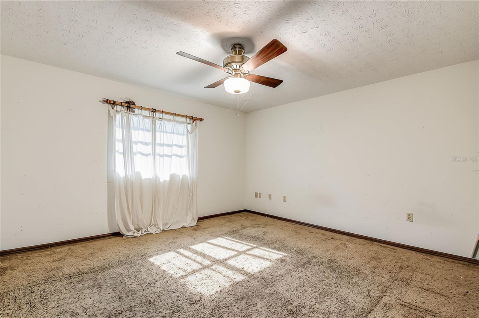 11327 CARTER GROVE LN — photo 26
