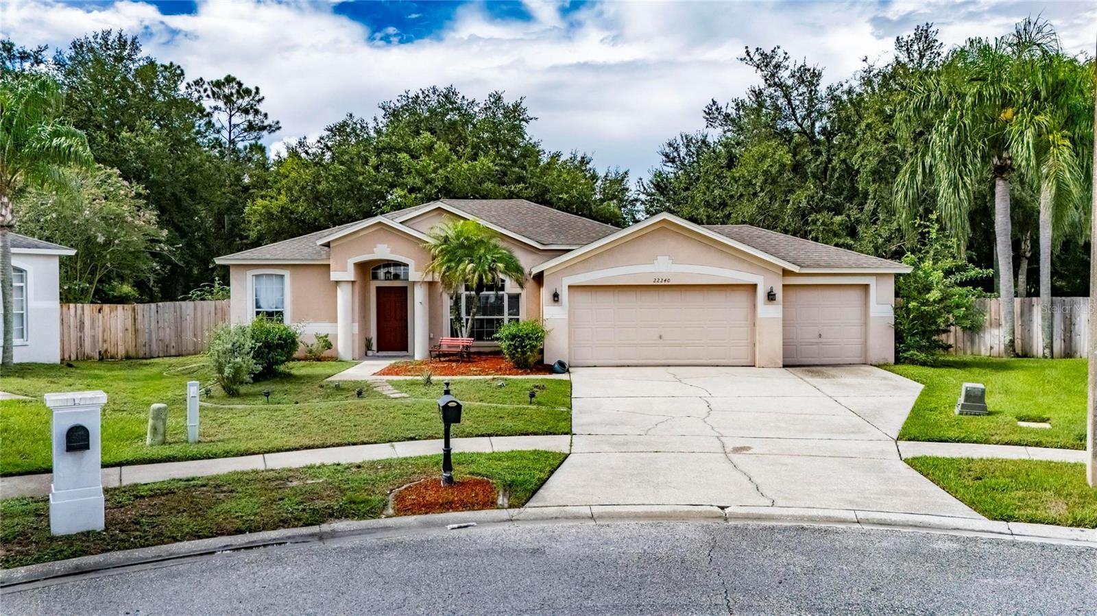 22240 WILLOW LAKES DR — photo 2