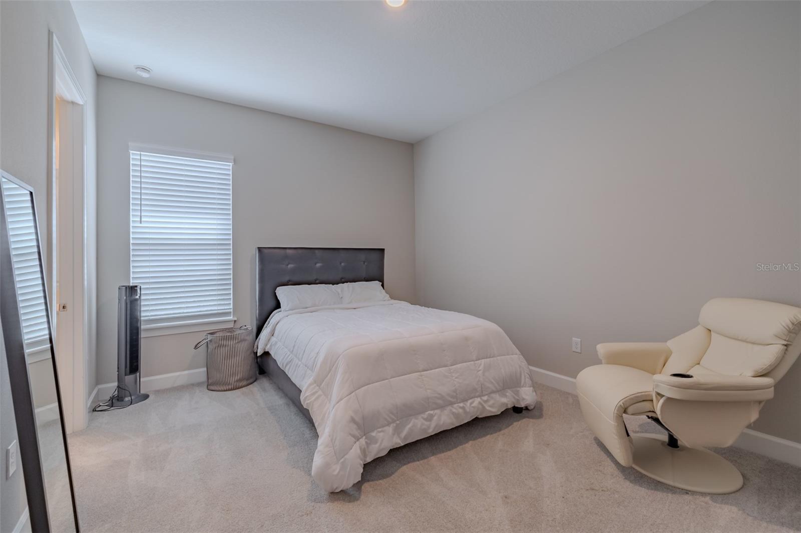4727 FRECCIA LOOP — photo 39