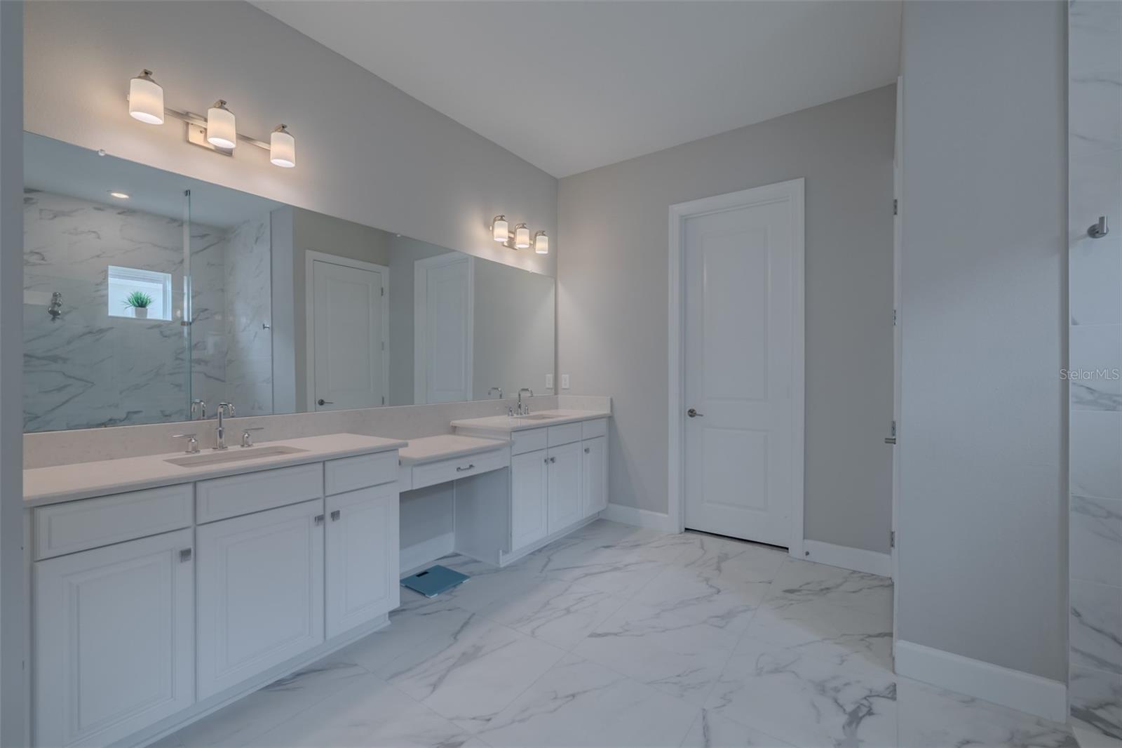4727 FRECCIA LOOP — photo 20