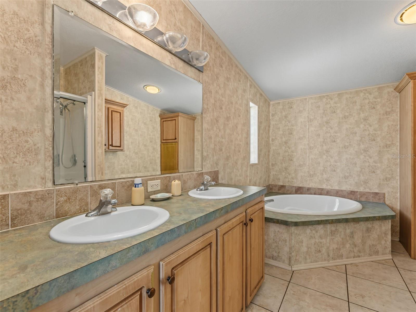 13231 LAUDERDALE ST — photo 15