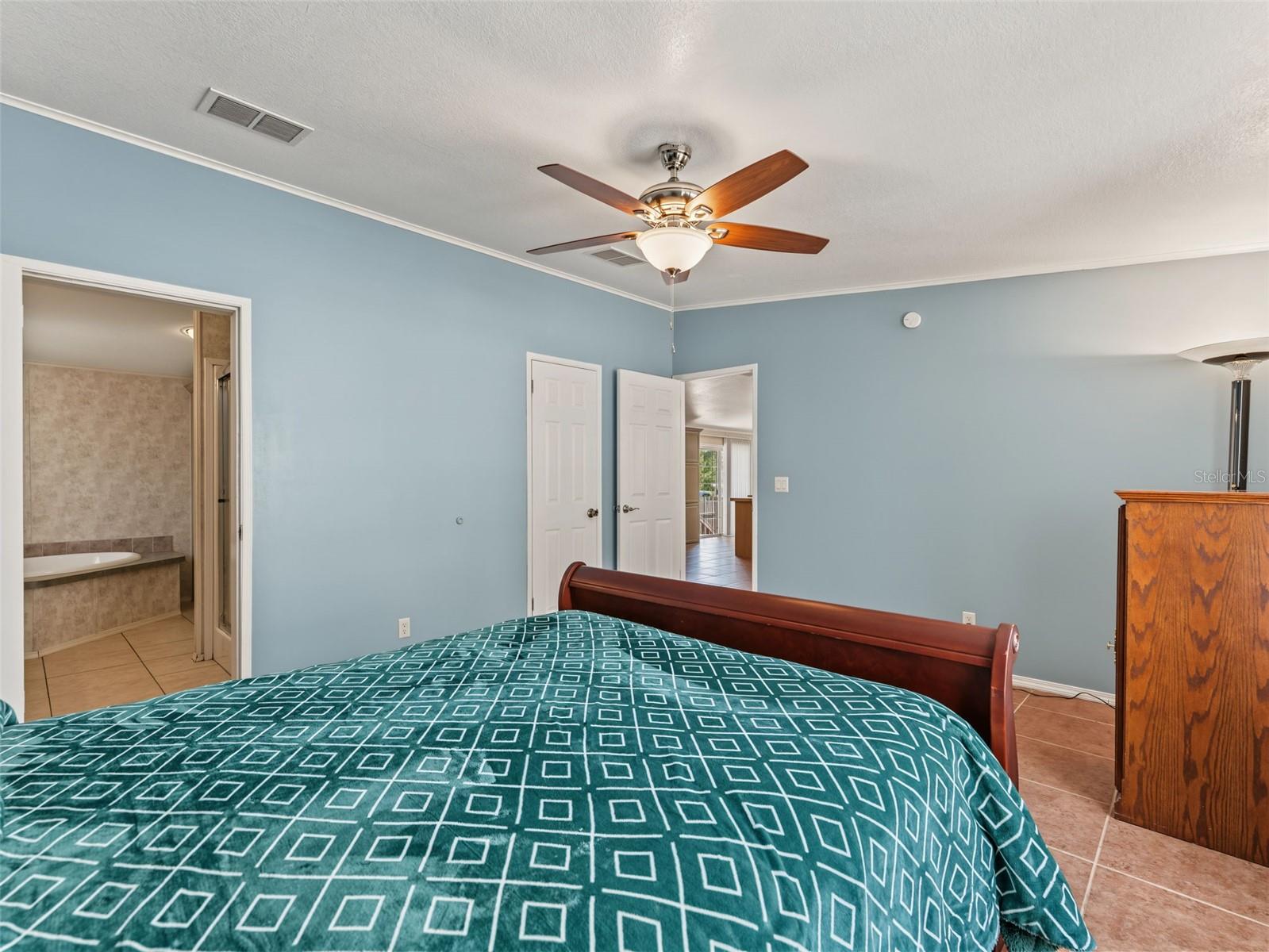 13231 LAUDERDALE ST — photo 13