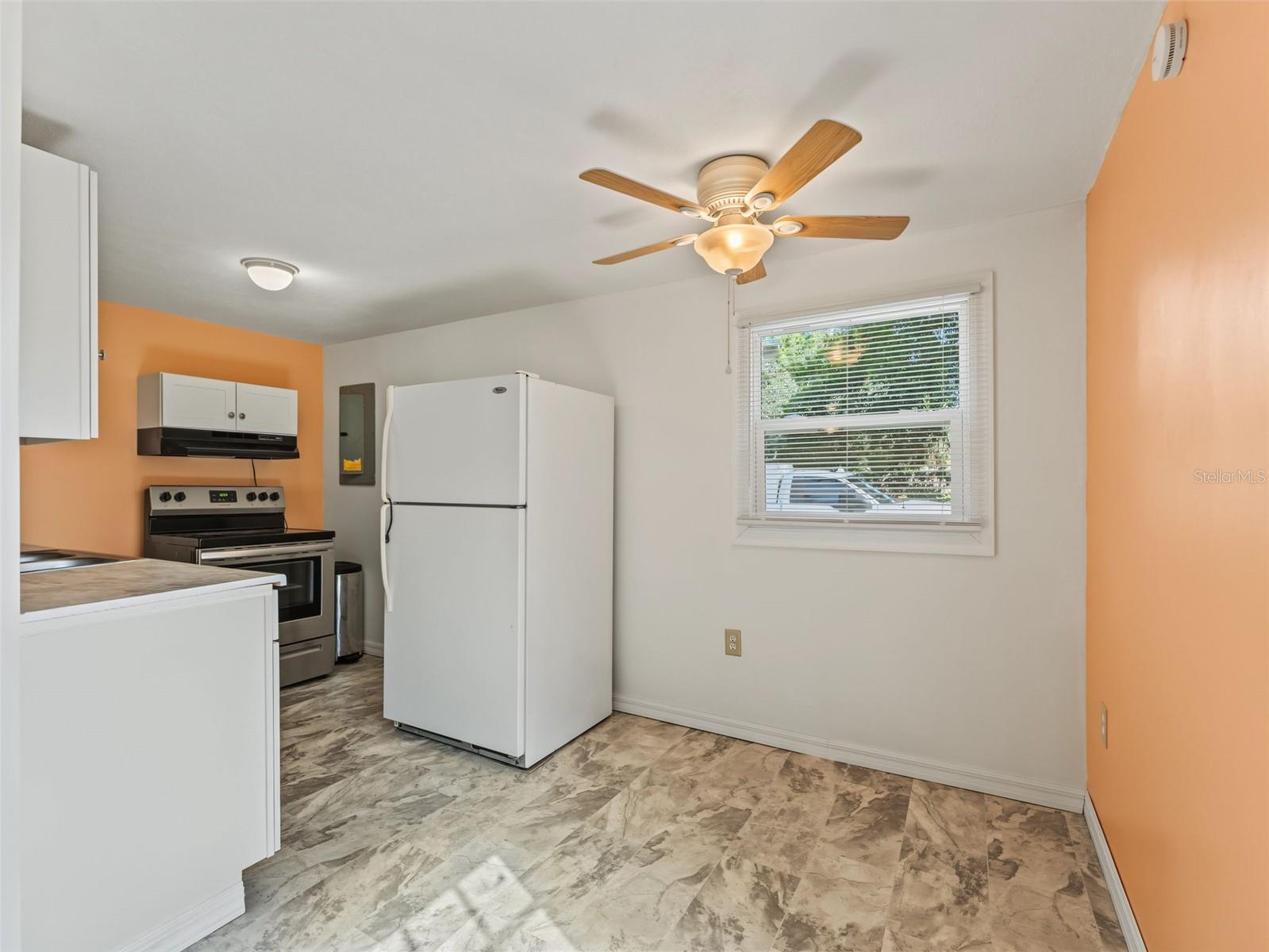 13231 LAUDERDALE ST — photo 46