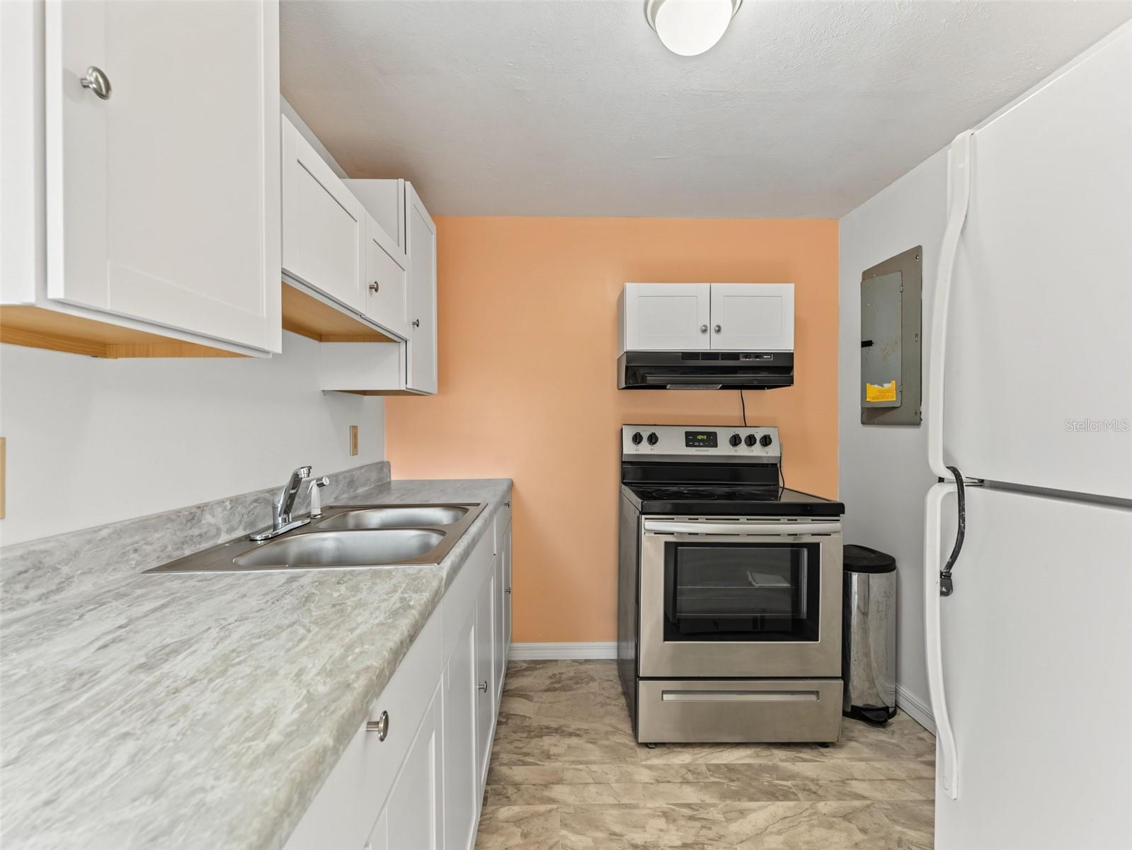 13231 LAUDERDALE ST — photo 47