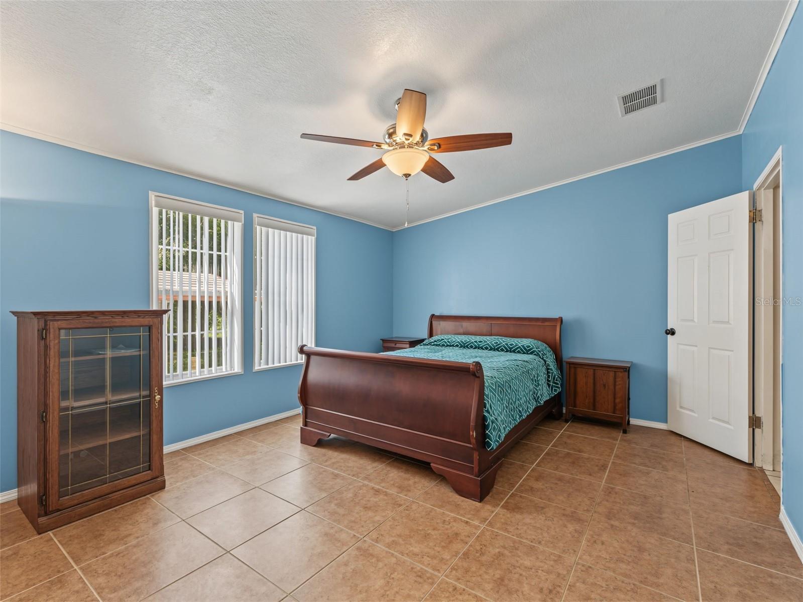 13231 LAUDERDALE ST — photo 11