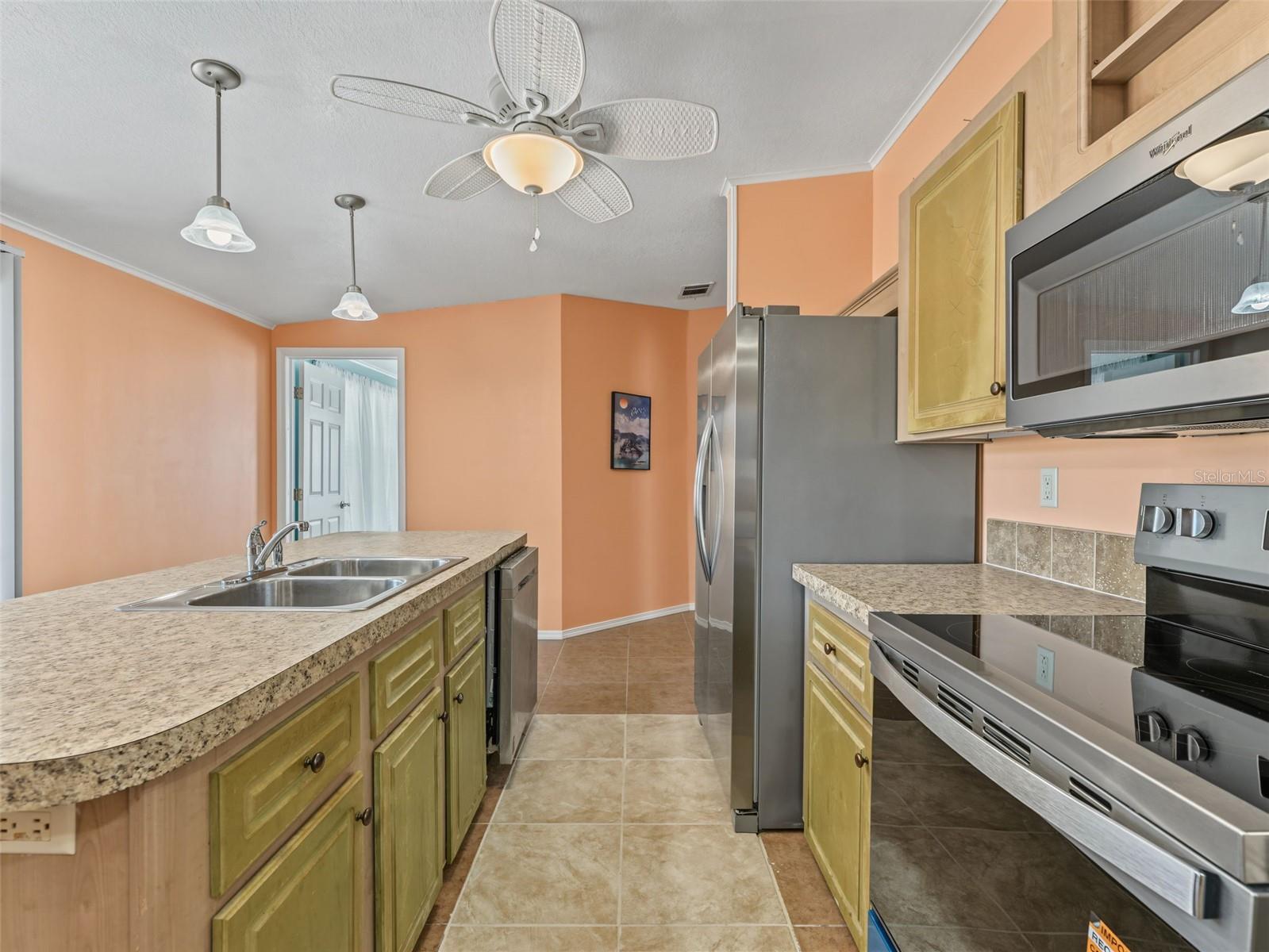 13231 LAUDERDALE ST — photo 26