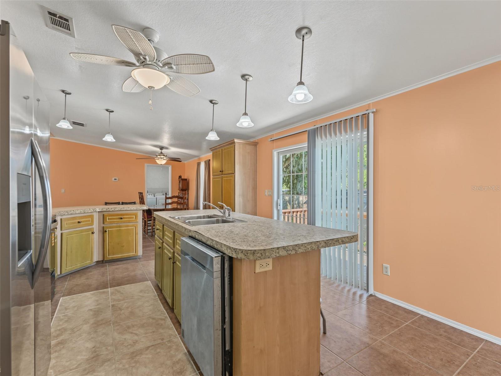 13231 LAUDERDALE ST — photo 29
