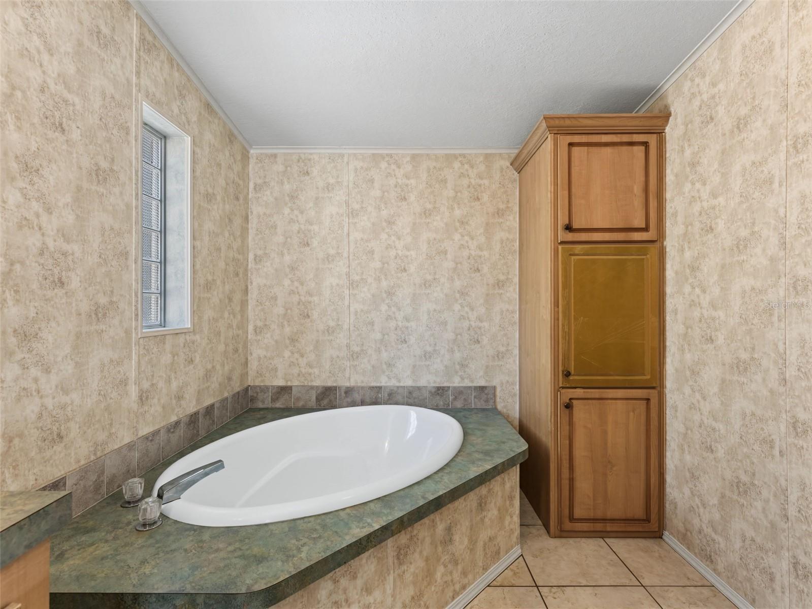 13231 LAUDERDALE ST — photo 16