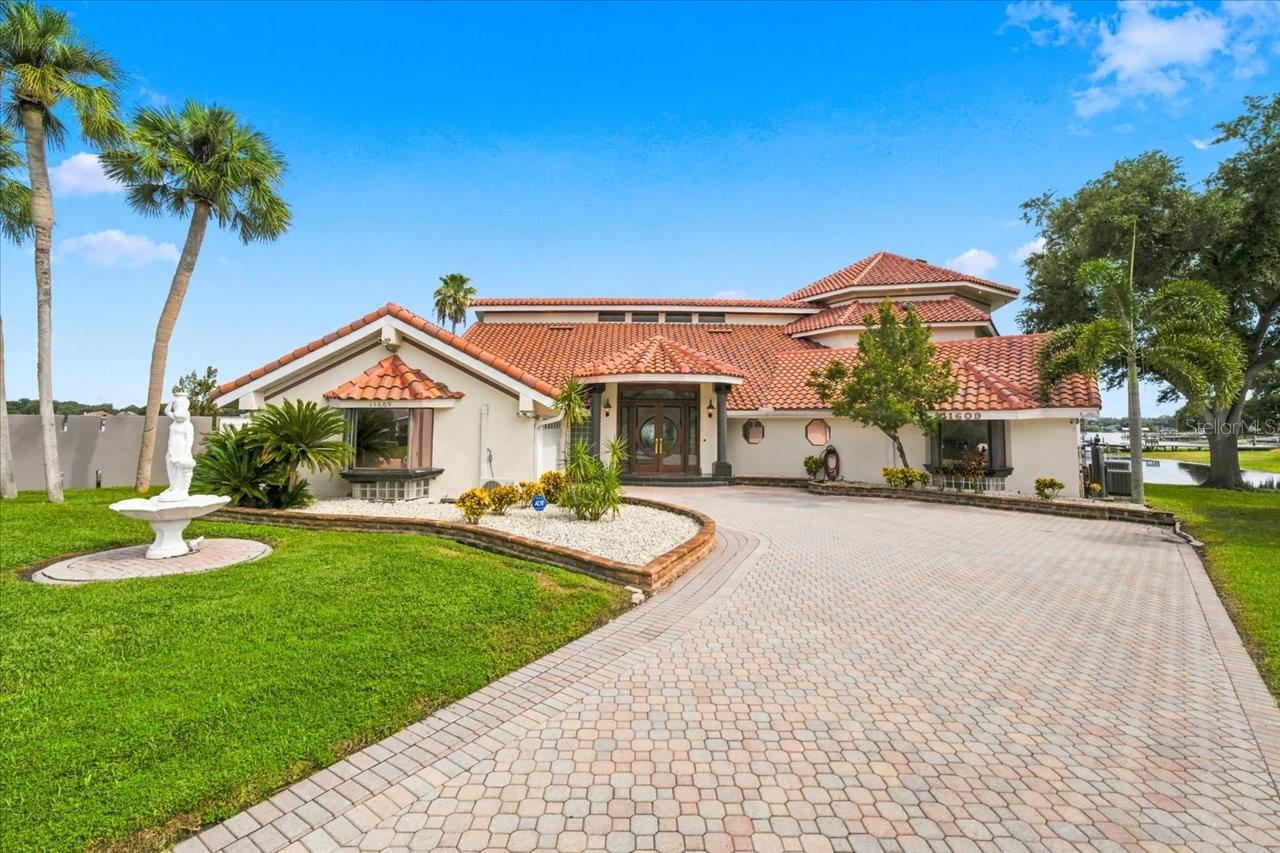 11609 CARROLLWOOD DR — photo 2