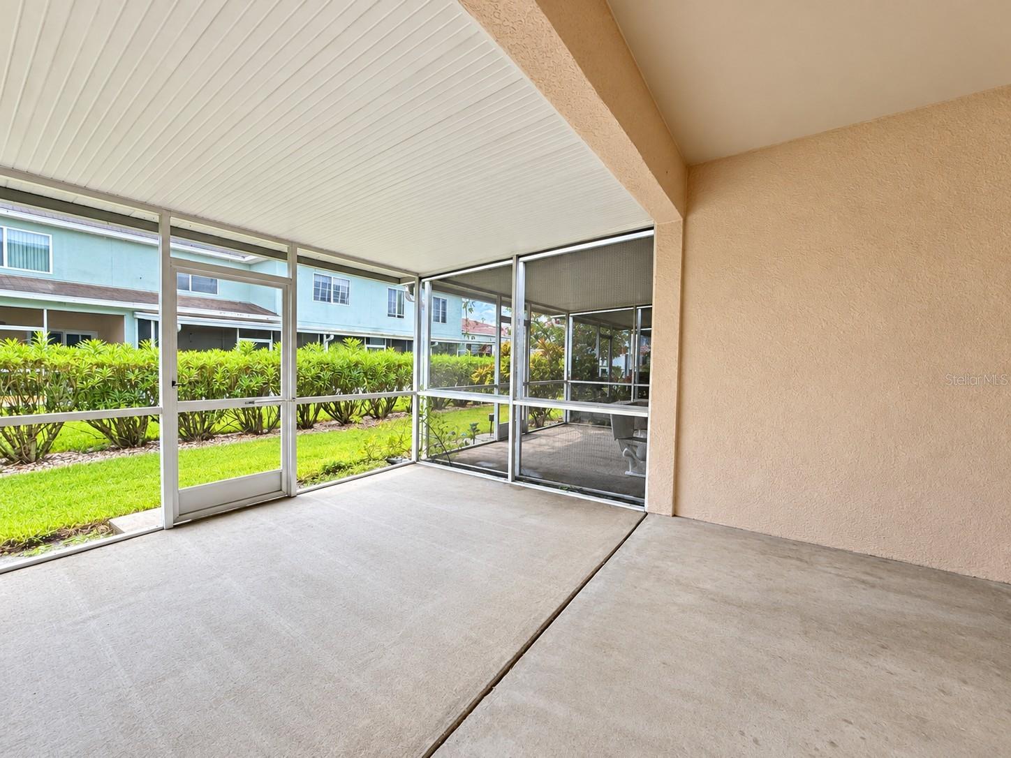 2260 FLUORSHIRE DR — photo 14