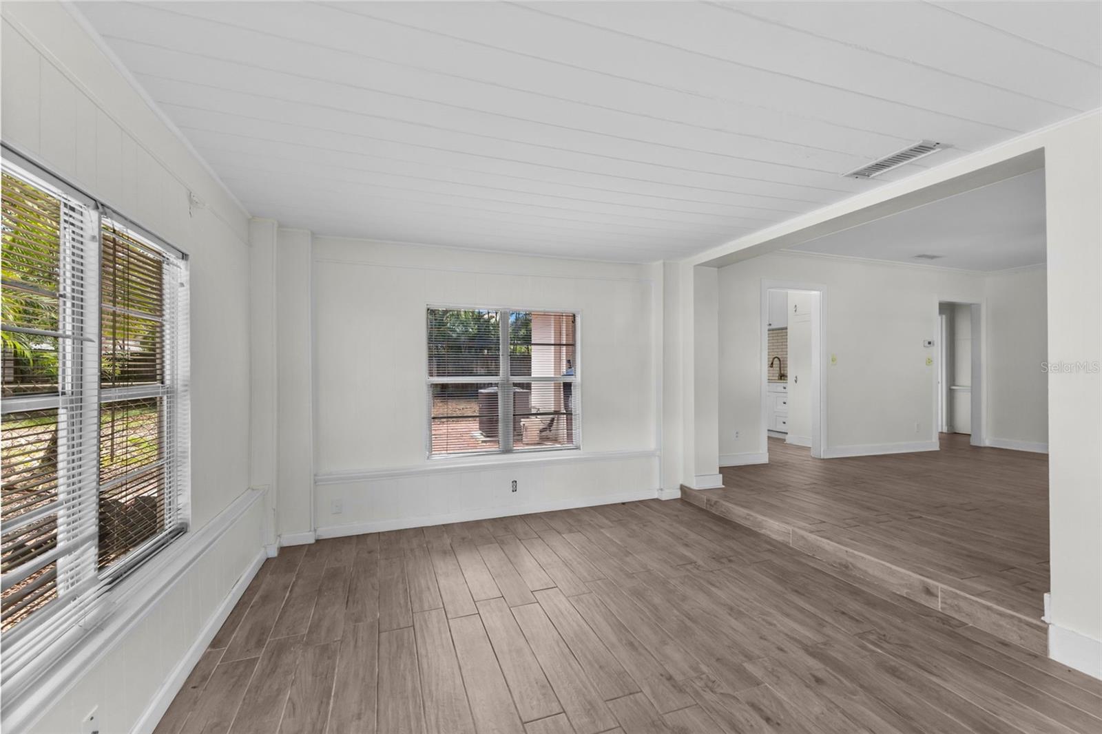 4010 W ANGELES ST — photo 10