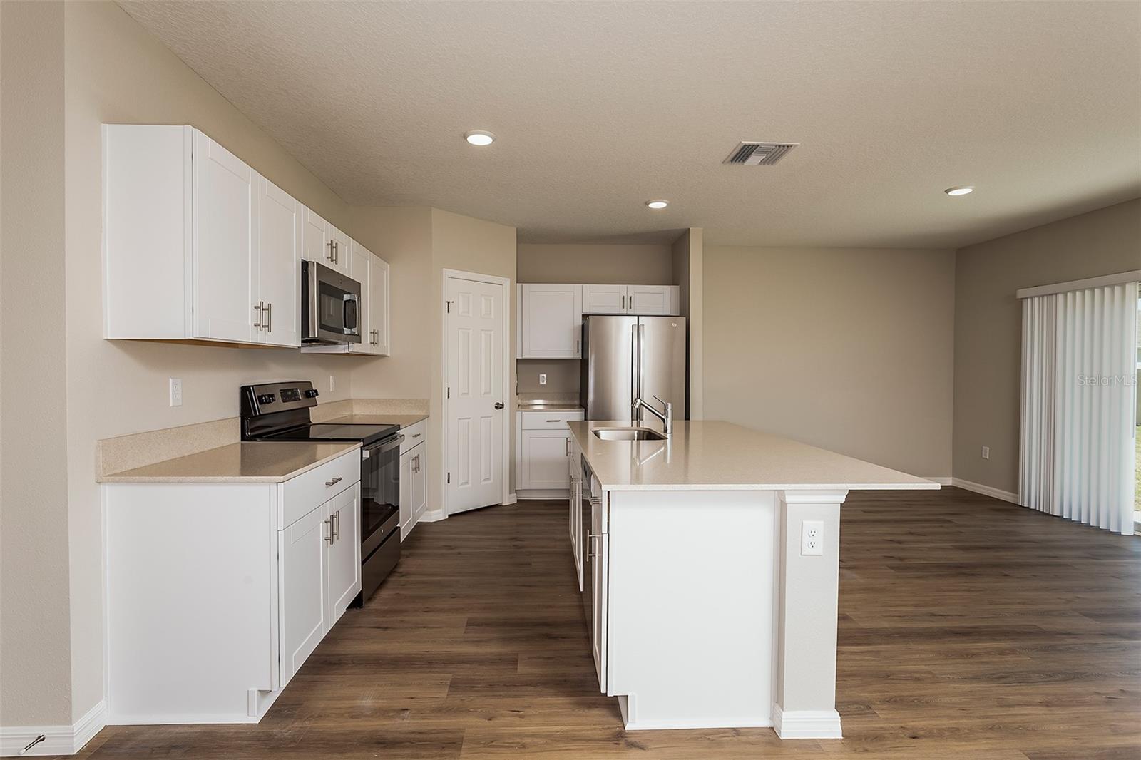 34594 SCENIC MEADOW DR — photo 10
