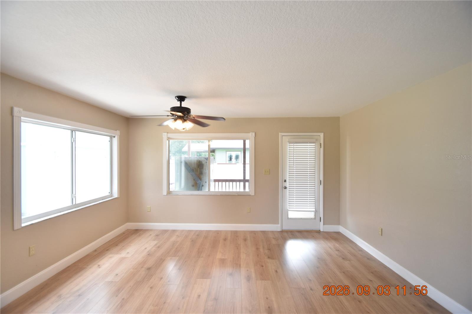 906 7TH AVE SW #Right — photo 17