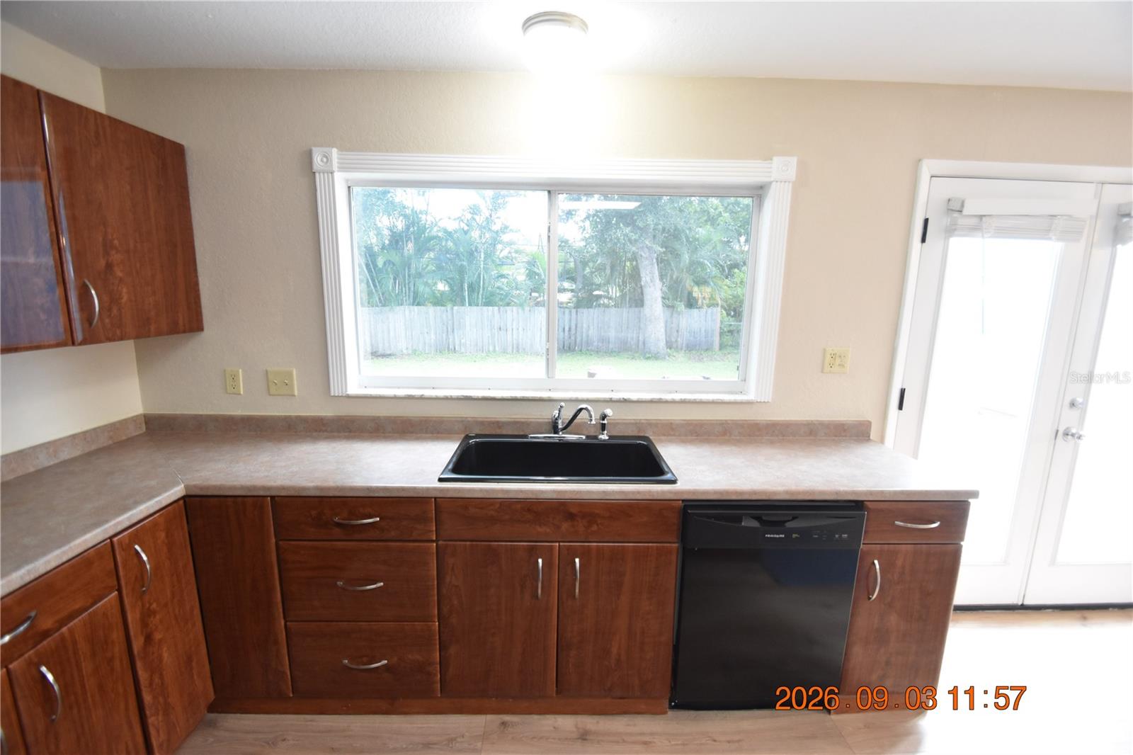 906 7TH AVE SW #Right — photo 20