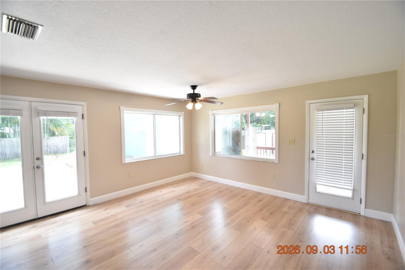 906 7TH AVE SW #Right — photo 15
