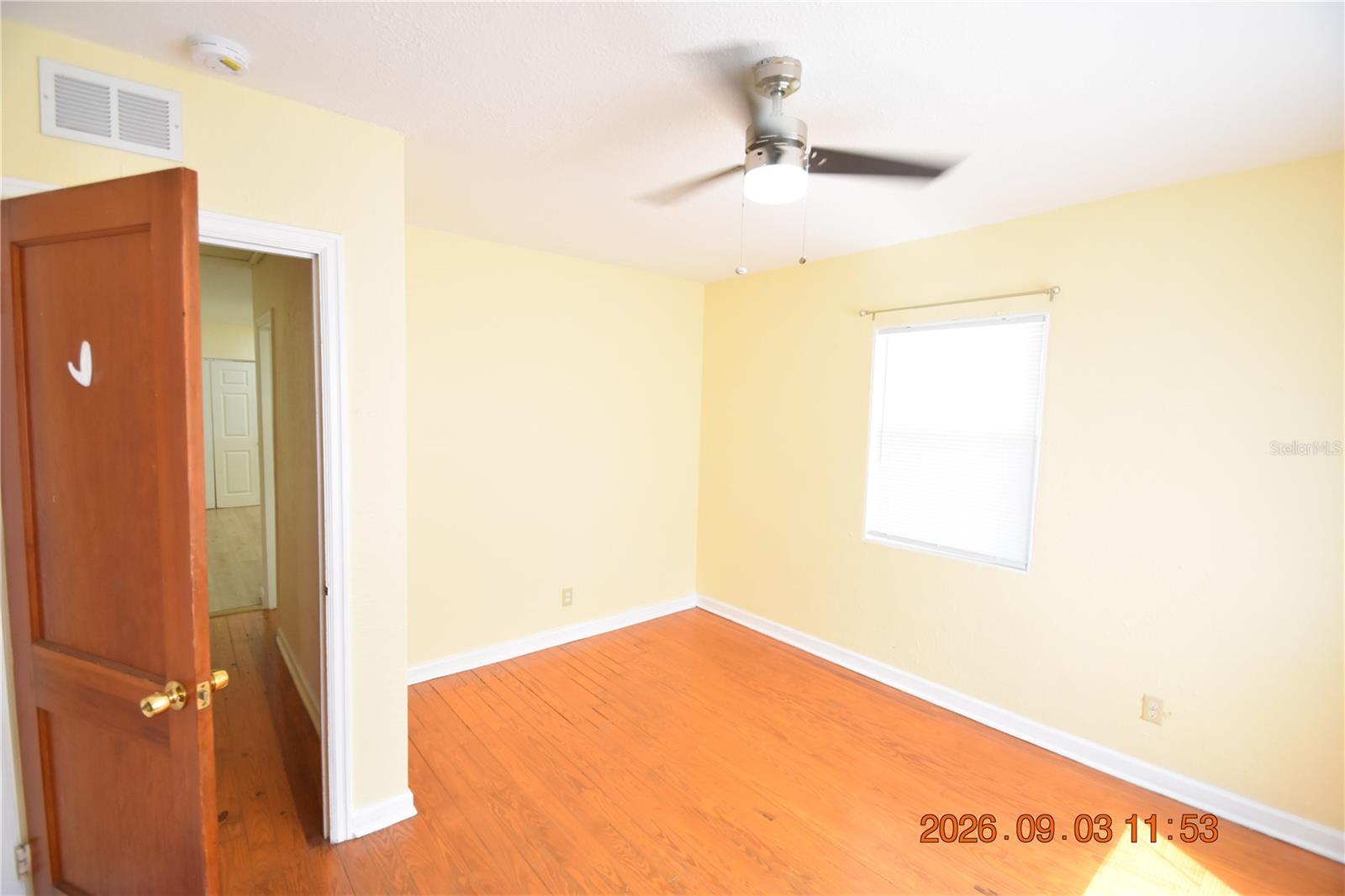 906 7TH AVE SW #Right — photo 28
