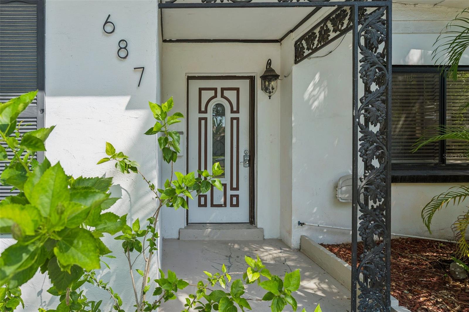 687 GENEVA PL — photo 3